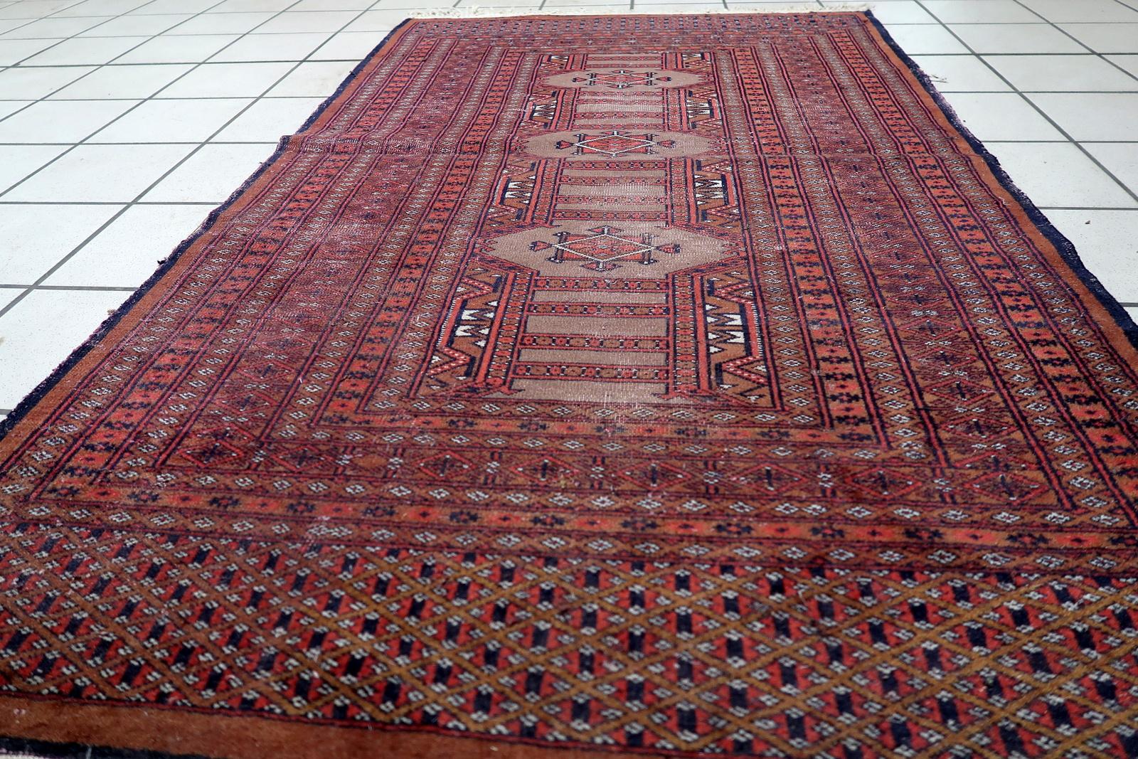 Alfombra vintage uzbeka de Bukhara, 1950, 1,1' x 1,1' - 1C1182 en venta 3