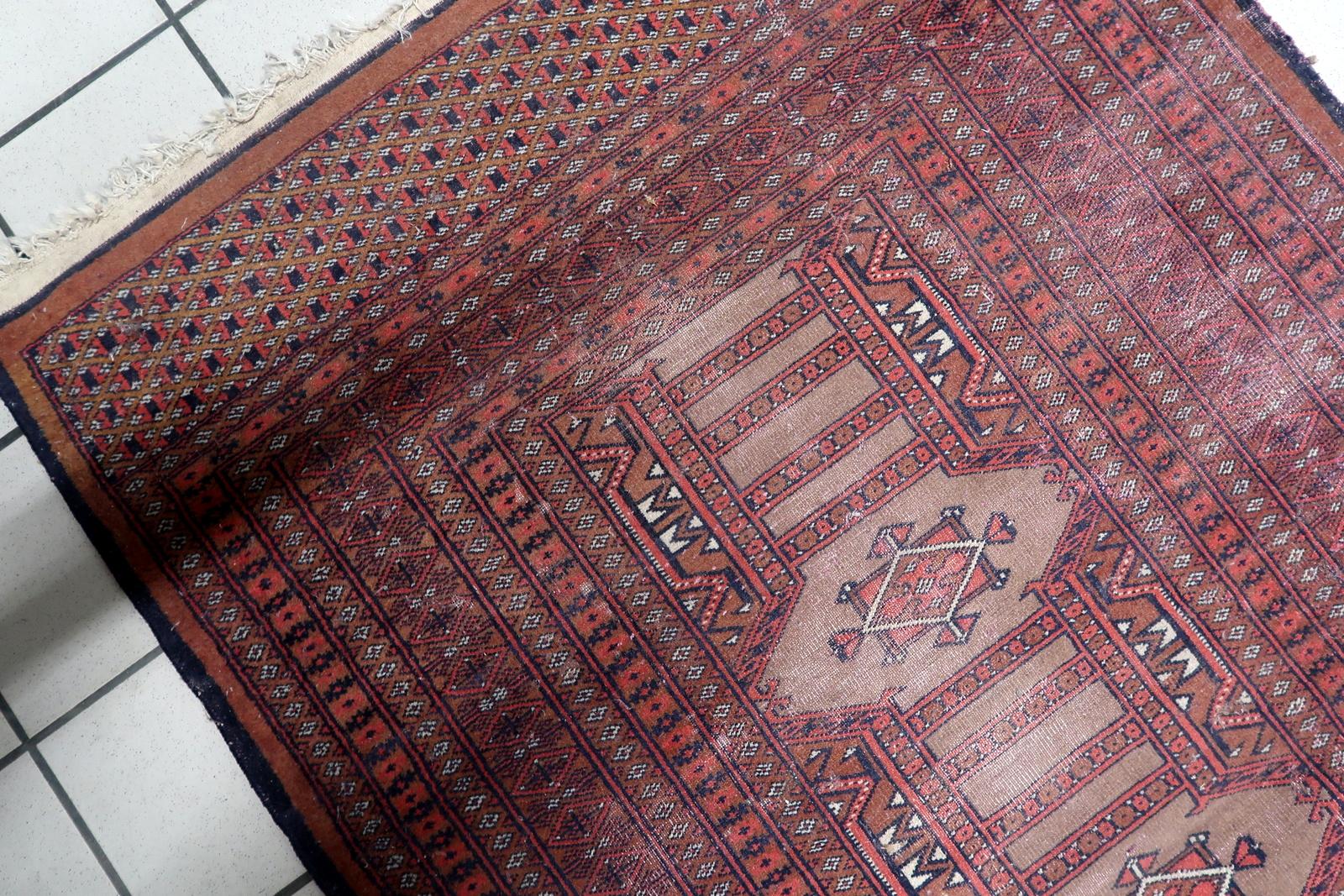 Alfombra vintage uzbeka de Bukhara, 1950, 1,1' x 1,1' - 1C1182 mediados del siglo XX en venta