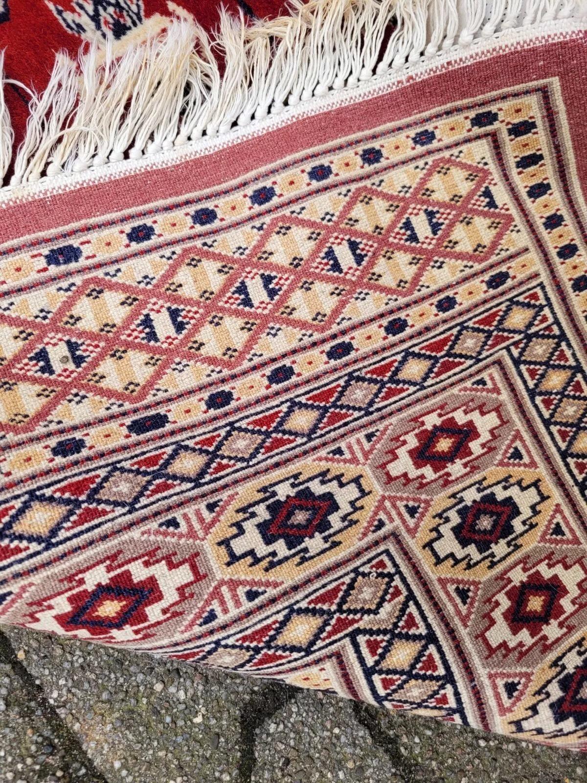 Tappeto Uzbek Bukhara vintage fatto a mano 4,2' x 5,9' 1960 - 2K22 In condizioni buone in vendita a Bordeaux, FR