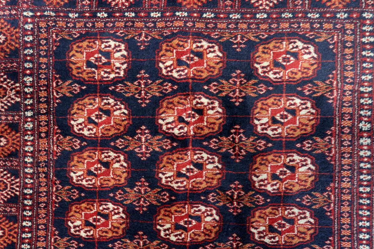 Handgefertigter usbekischer Buchara-Teppich 5' x 8,3' 1960er Jahre - 1C1151 (Wolle) im Angebot