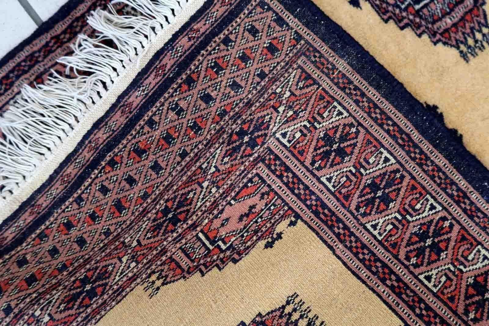 Handmade Vintage Uzbek Bukhara Runner, 1970s, 1C943 In Good Condition For Sale In Bordeaux, FR