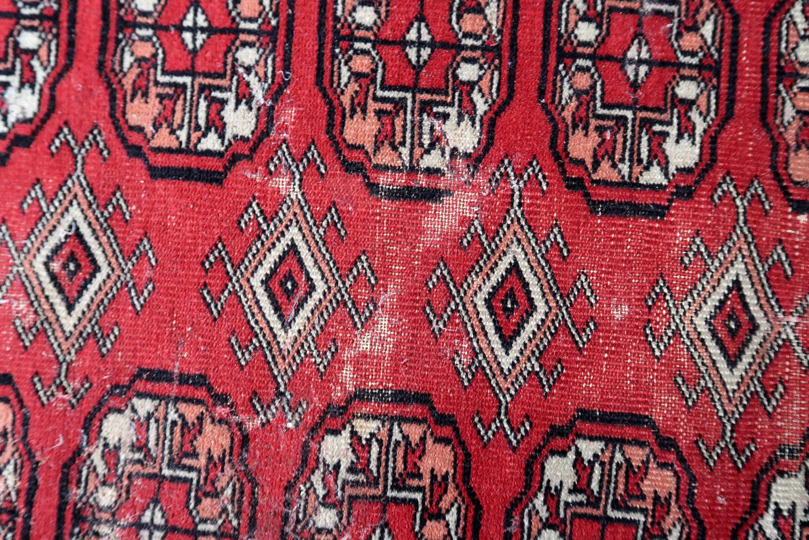 Handmade Vintage Uzbek Bukhara Runner 2.6' x 8.9', 1960s - 1C1094 For Sale 2