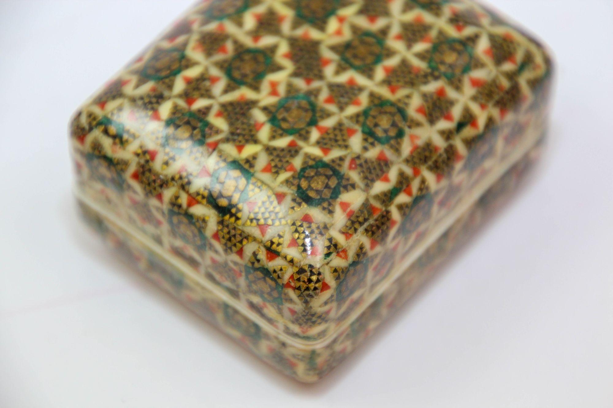Handgefertigte Vintage Holz Khatam Indo Persische Box (Indisch)