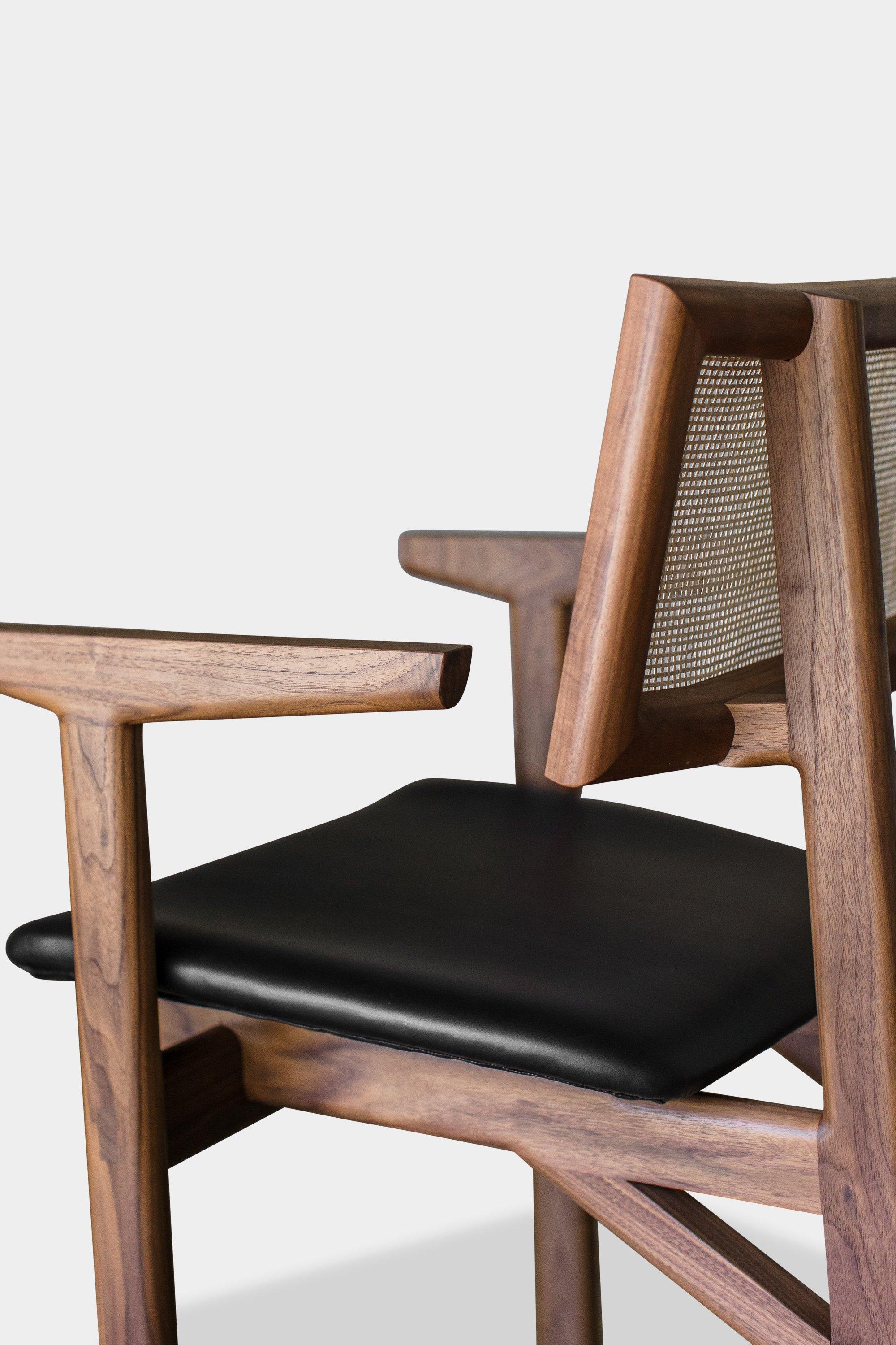 Mid-Century Modern Handmade Walnut KUNAI Captain Chair with Black Leather Upholstery For Sale