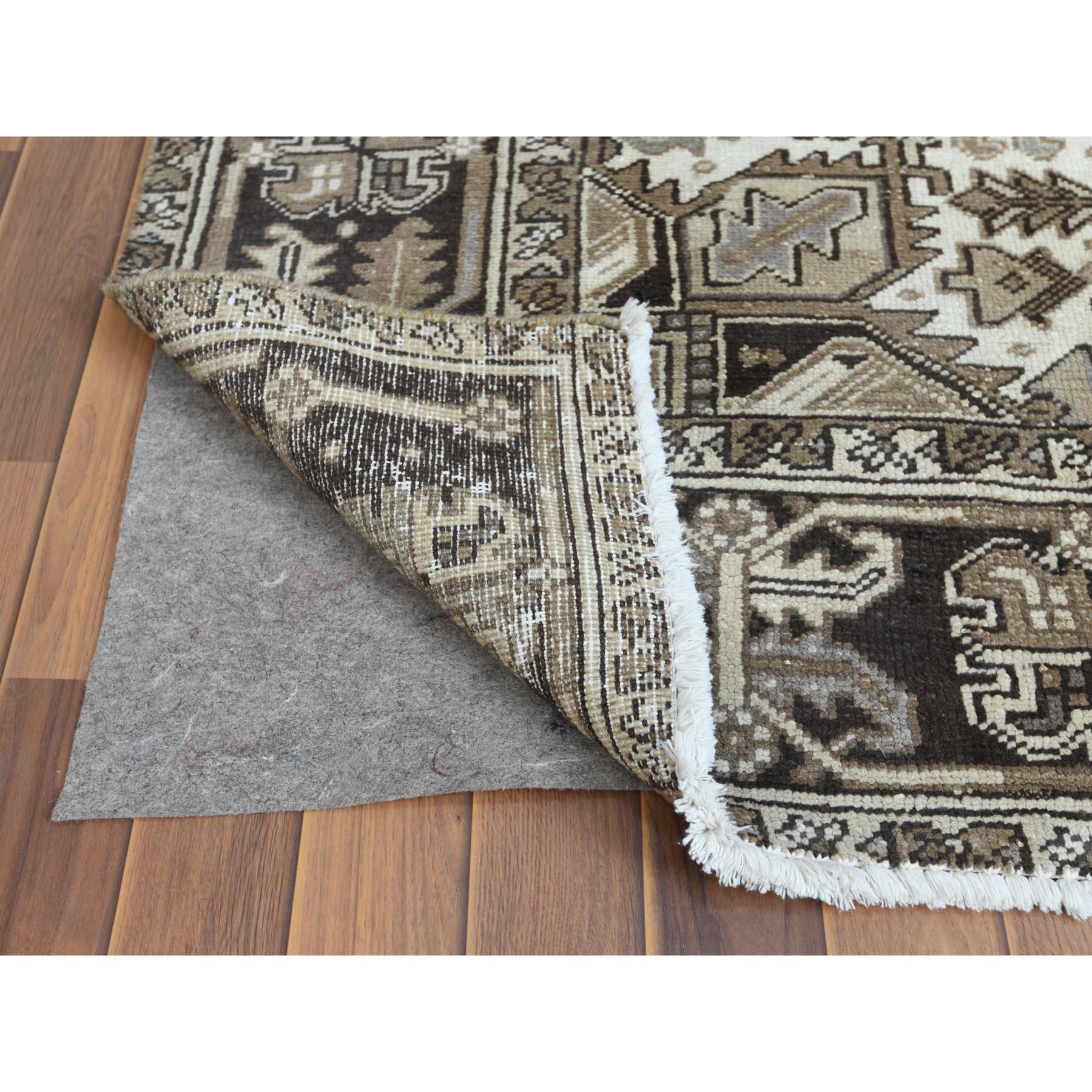 Handmade Washed Out Persian Heriz Vintage Down Organic Soft Wool Rug In Good Condition In Carlstadt, NJ