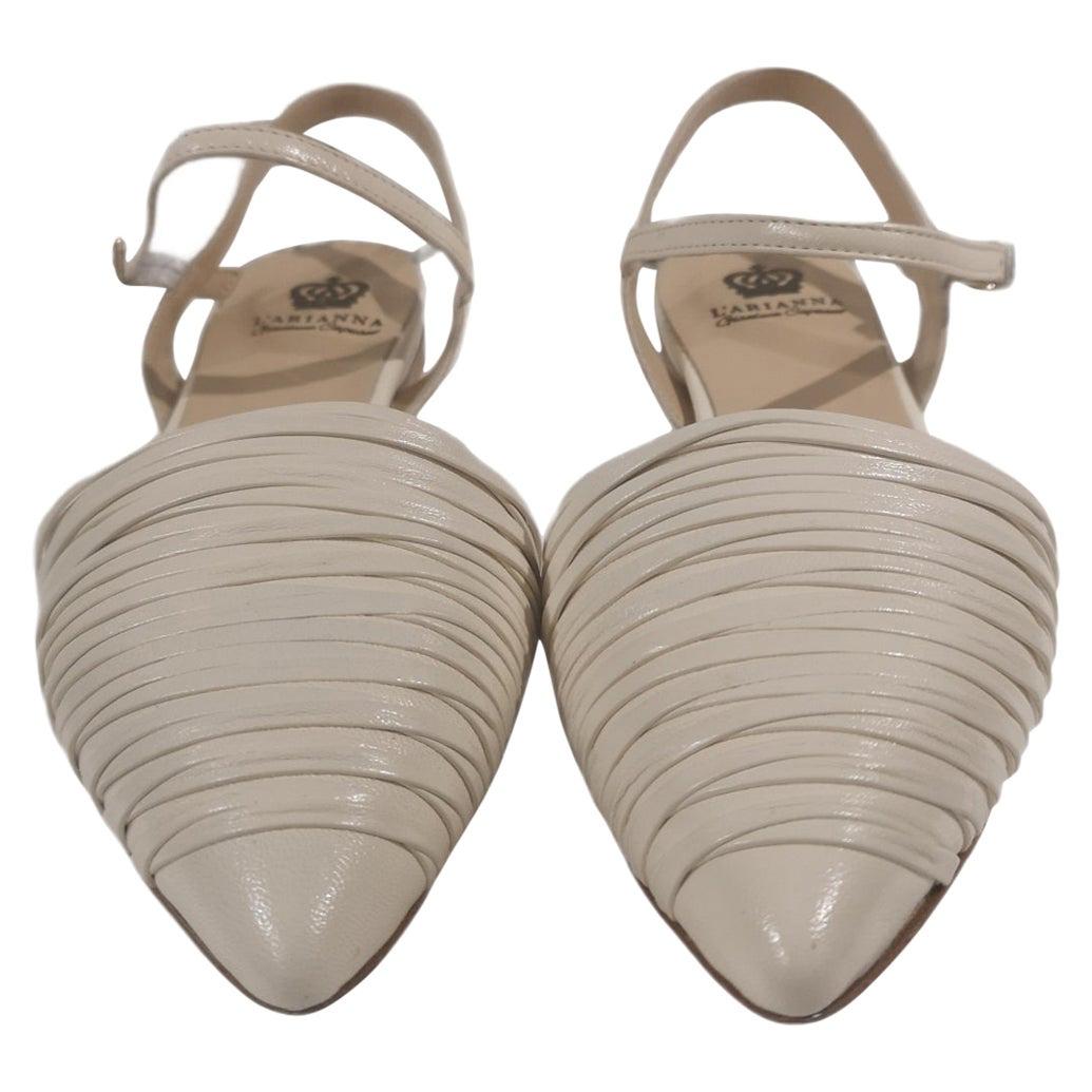 Handgefertigte weiße cremefarbene Ledersandalen - Ballerinas