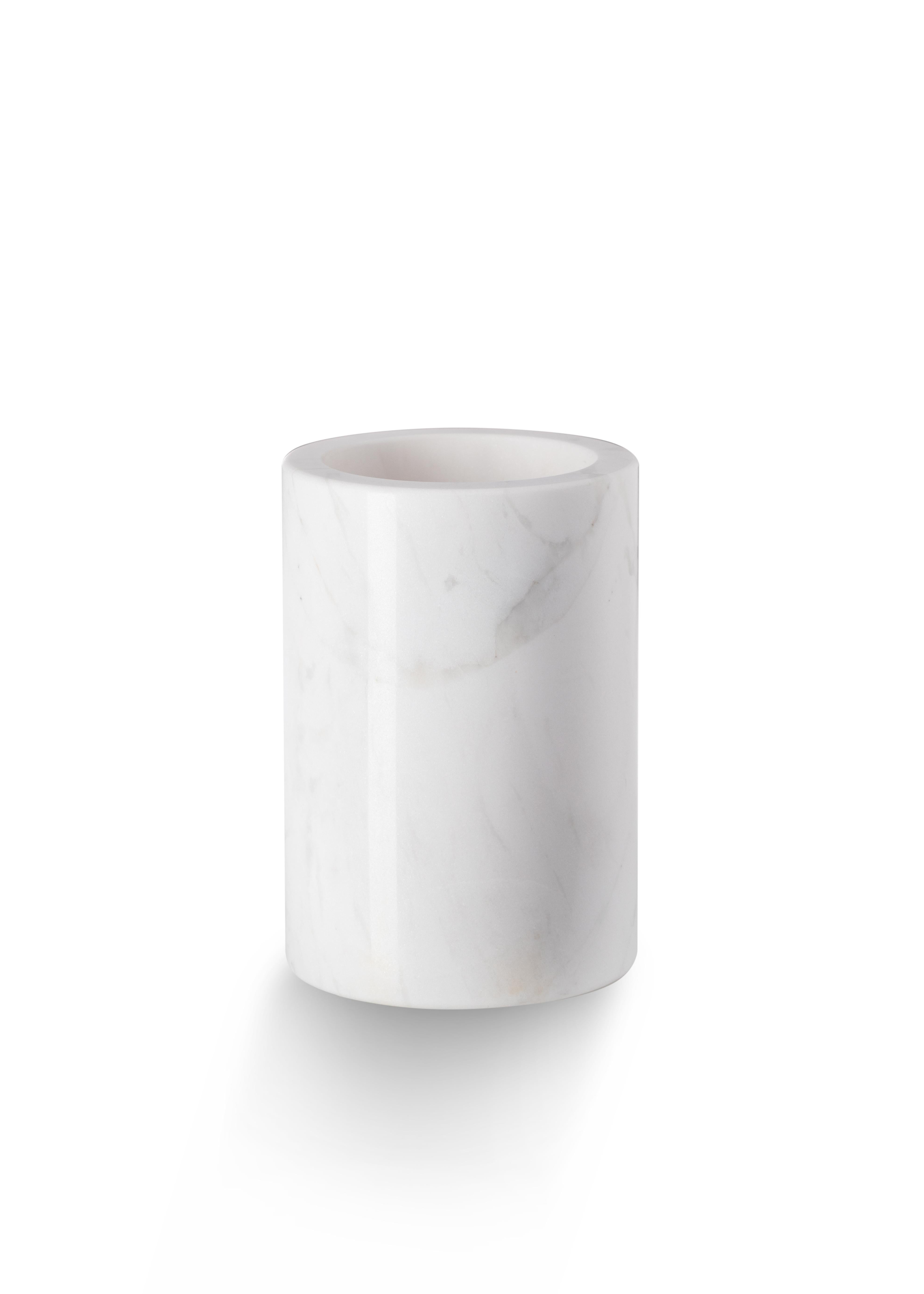 Hand-Crafted Handmade White Marble Bathroom Set with Round Tray For Sale