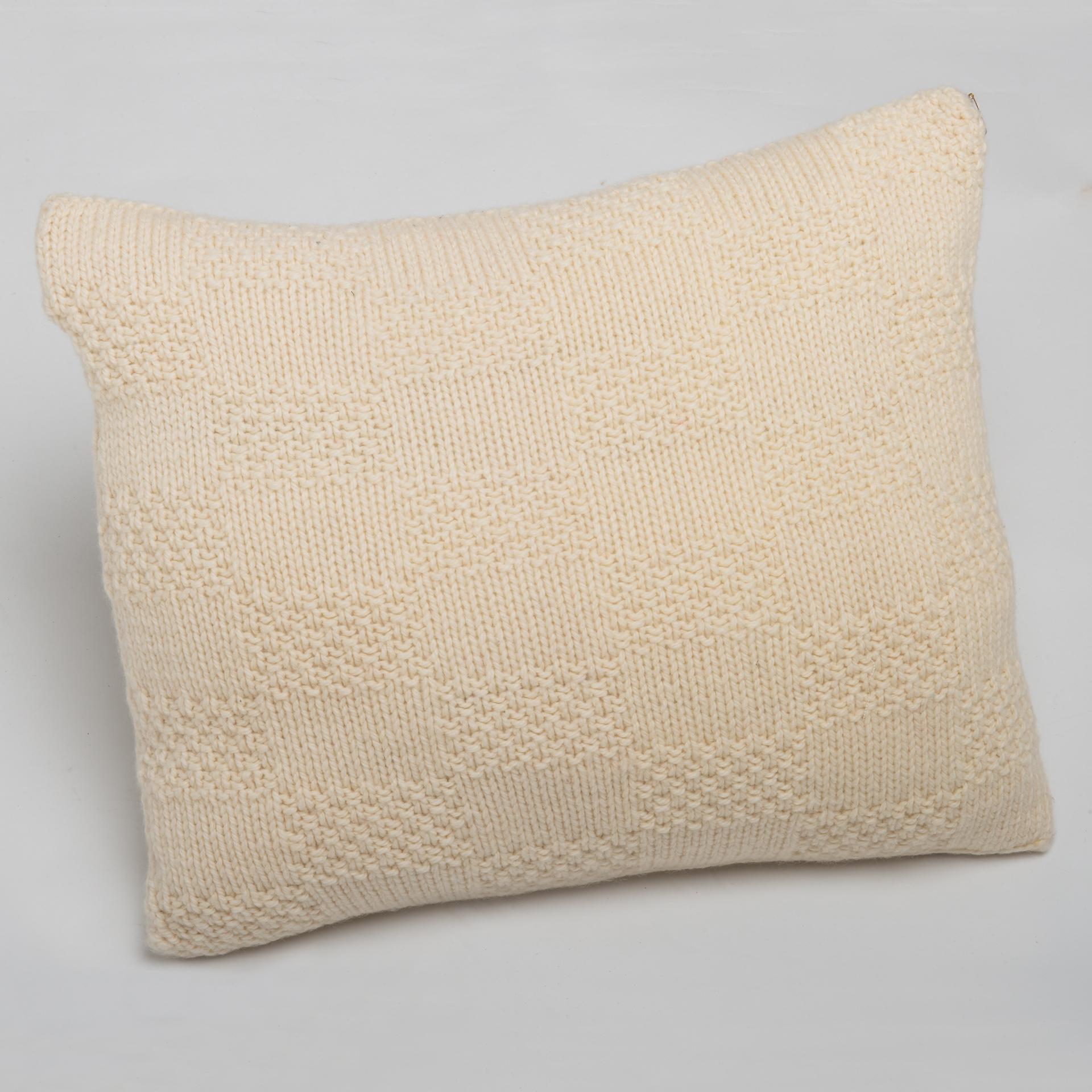 Archaistic Handmade Simple White Wool Pillow For Sale