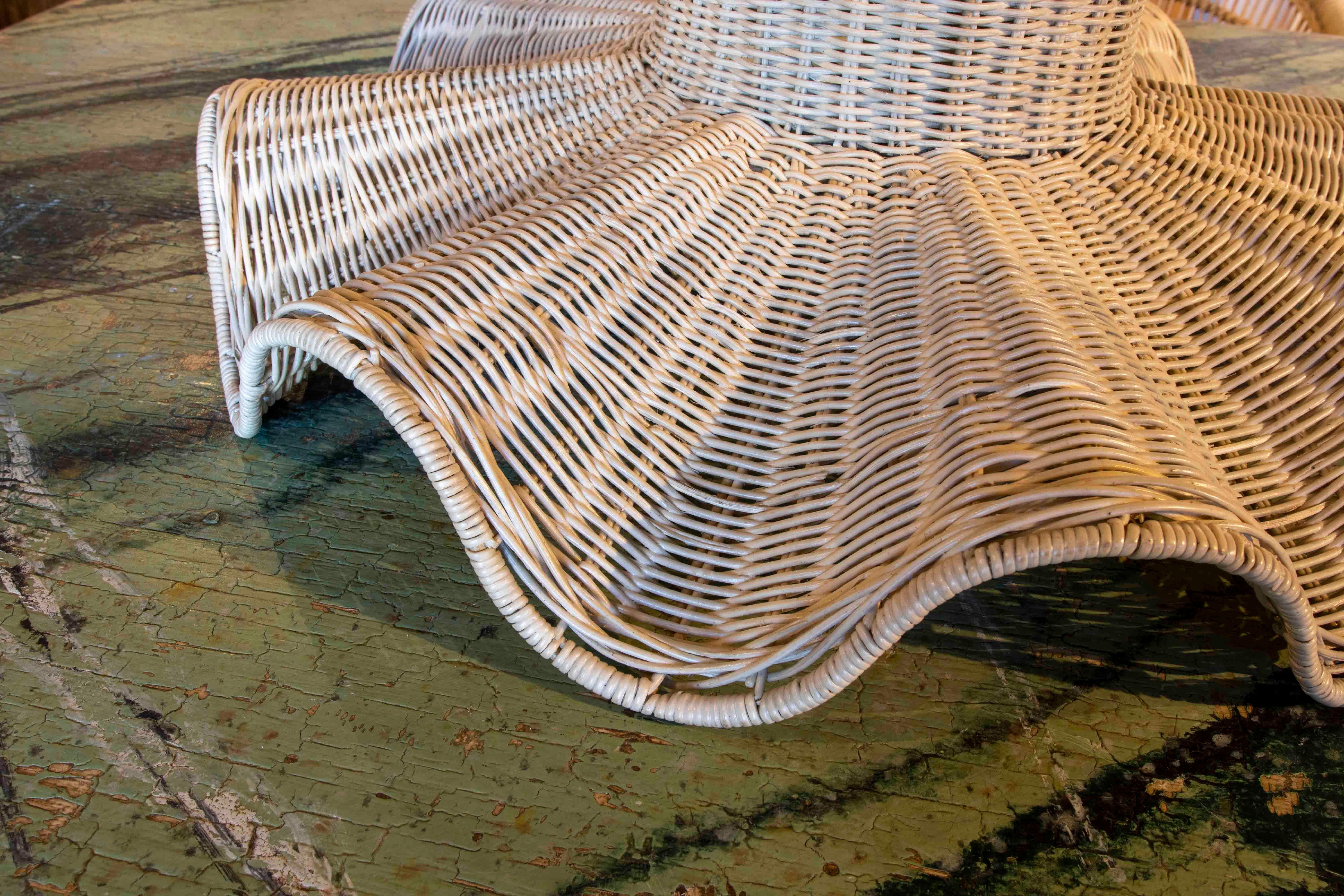 2 x Handmade Wicker Ceiling Lamp with Wavy Shapes For Sale 2