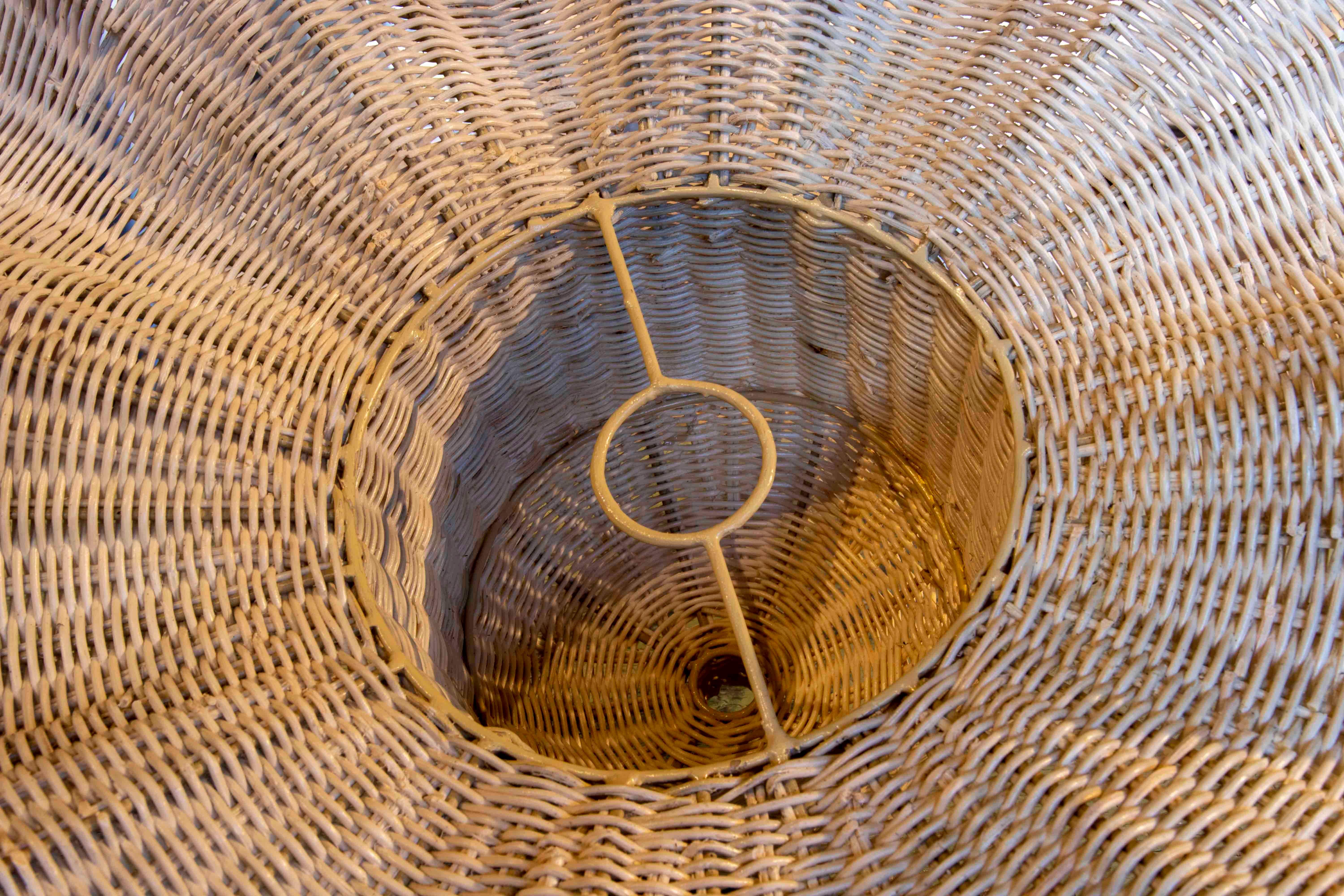 2 x Handmade Wicker Ceiling Lamp with Wavy Shapes For Sale 5