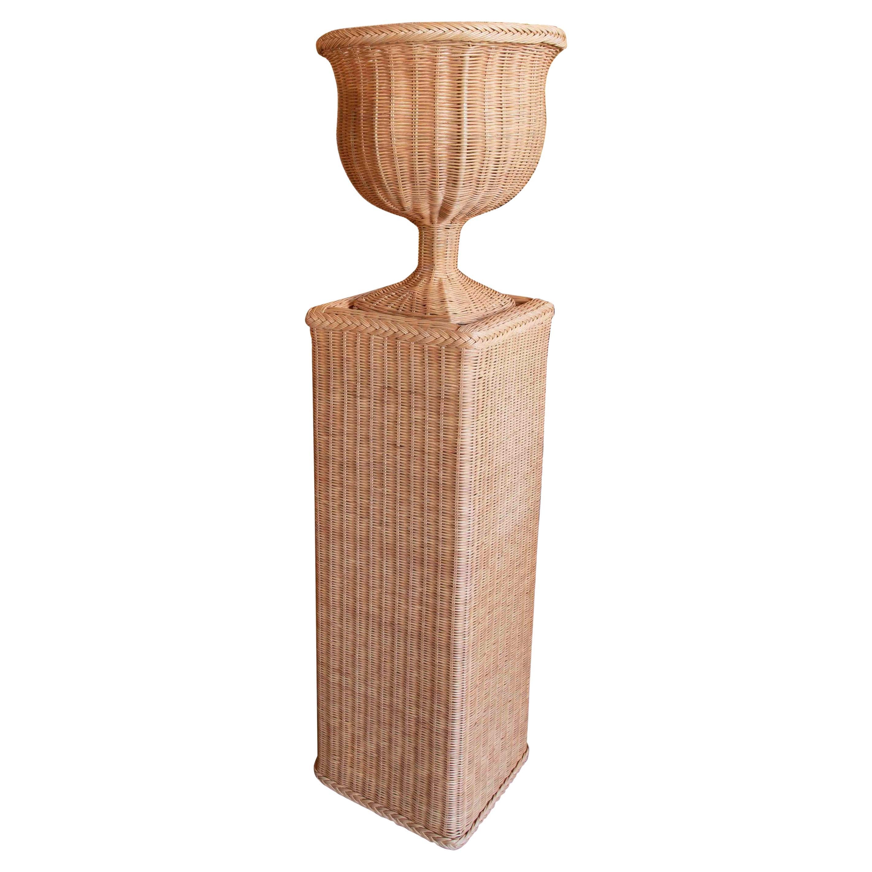 Handmade Wicker Urns with Rectangular Base and Iron Structure For Sale