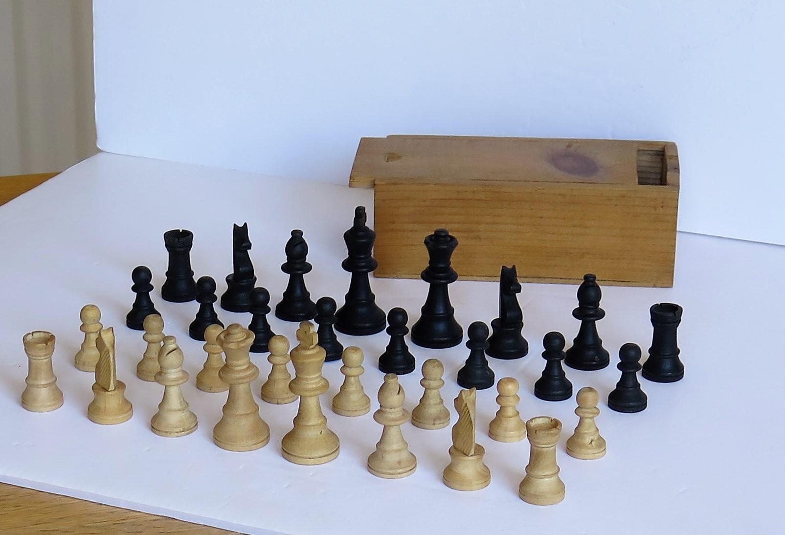 British Handmade Wood Complete Chess Set Game in Pine Lidded Box, circa 1930