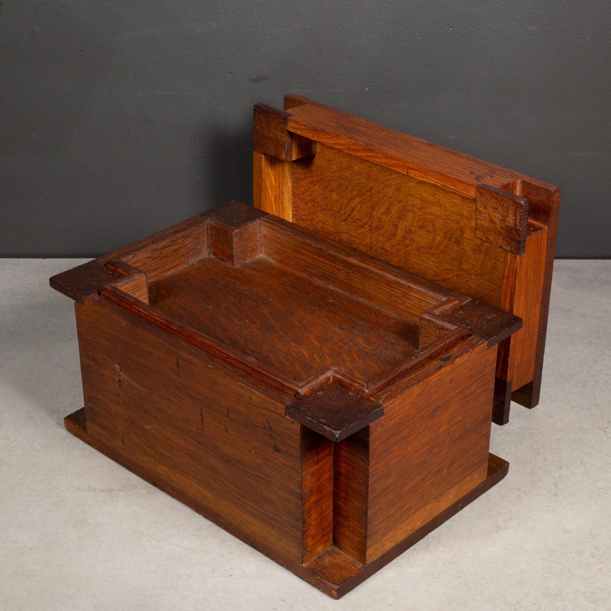 Legno Scatola di legno fatta a mano con vassoio interno e cassetto segreto, 1880-1920 ca.