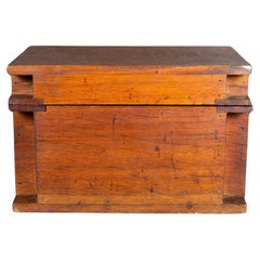 Scatola di legno fatta a mano con vassoio interno e cassetto segreto, 1880-1920 ca.