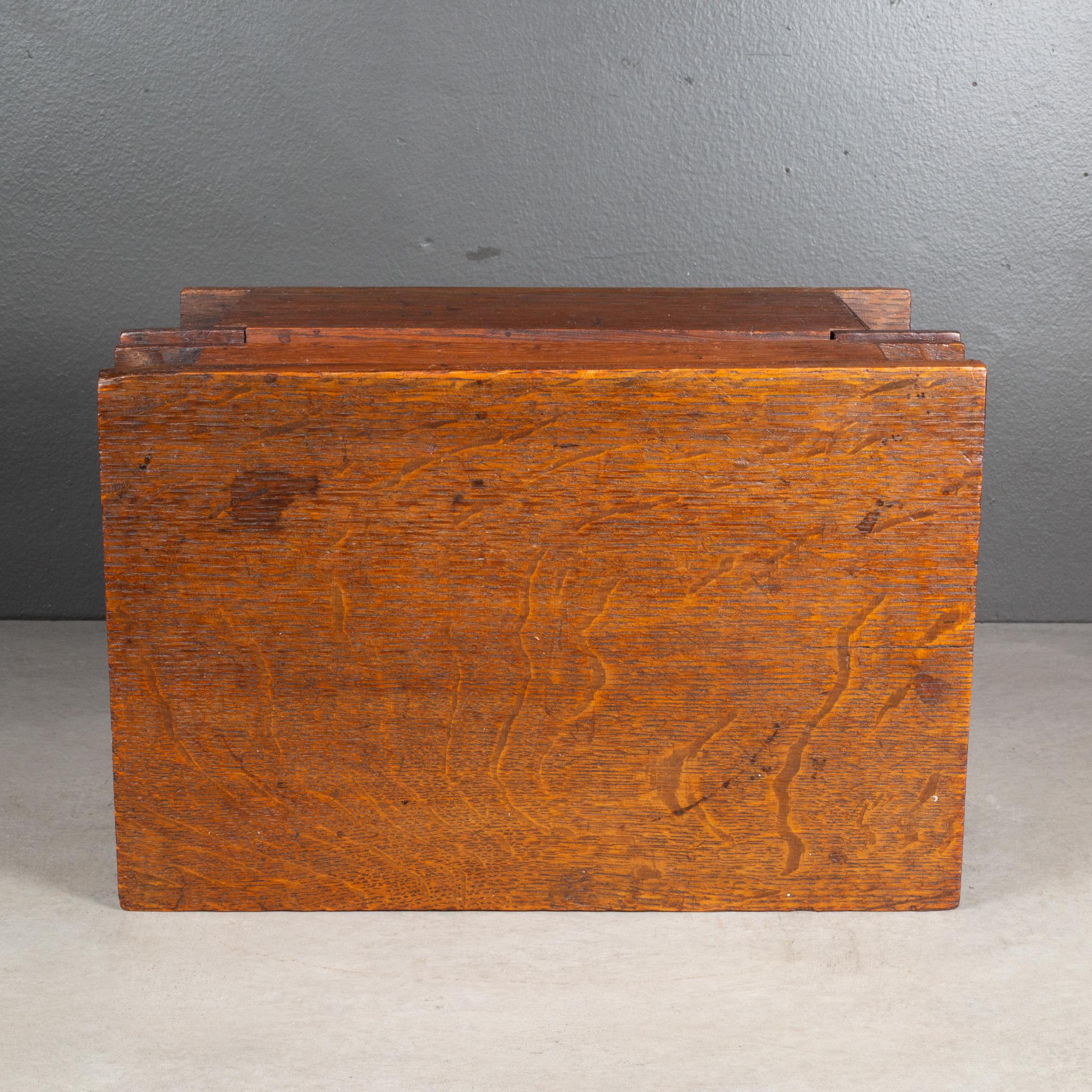 Scatola di legno fatta a mano con vassoio interno e cassetto segreto, 1880-1920 ca. In condizioni buone a San Francisco, CA