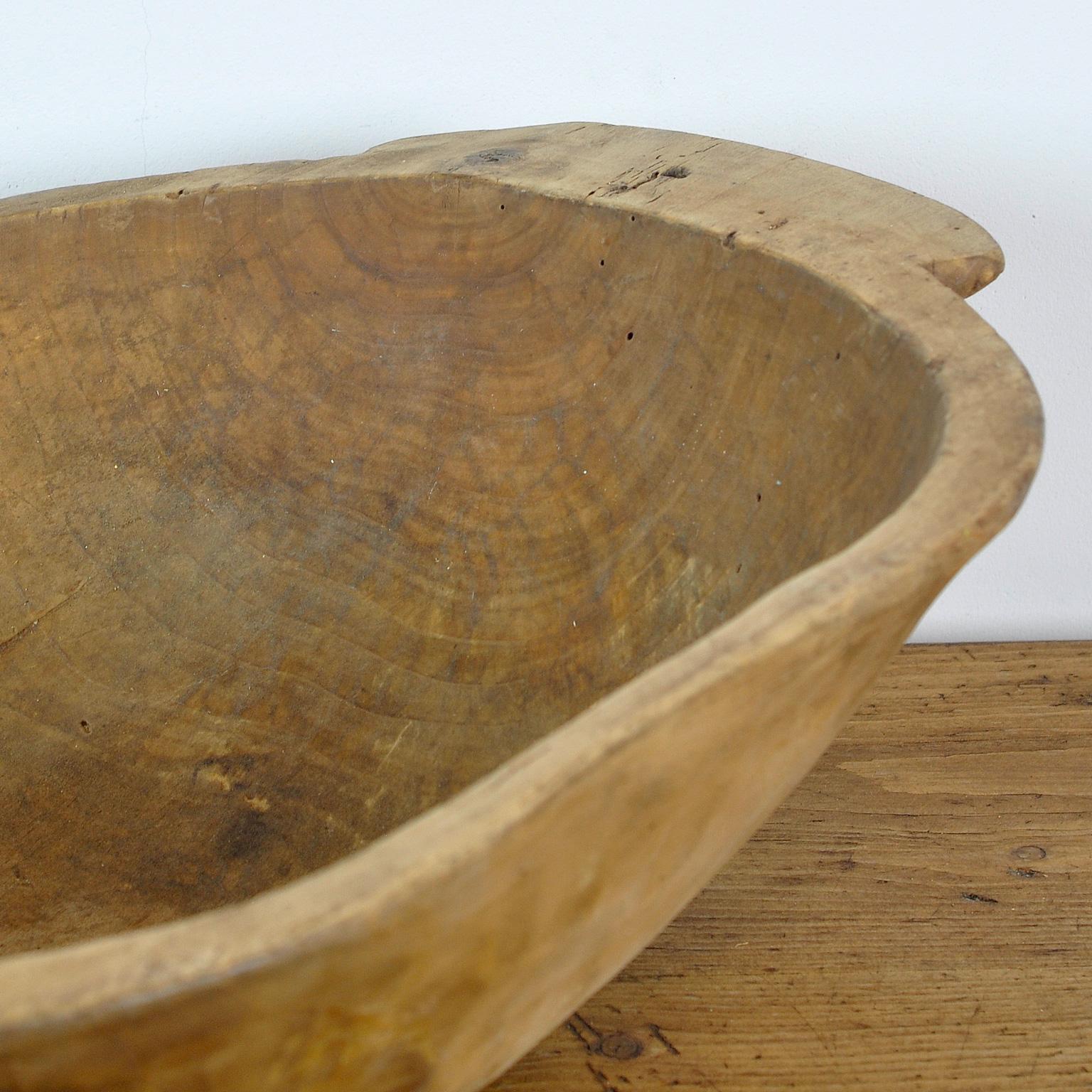 Handmade Wooden Dough Bowl, 1900’s In Good Condition For Sale In Amsterdam, Noord Holland