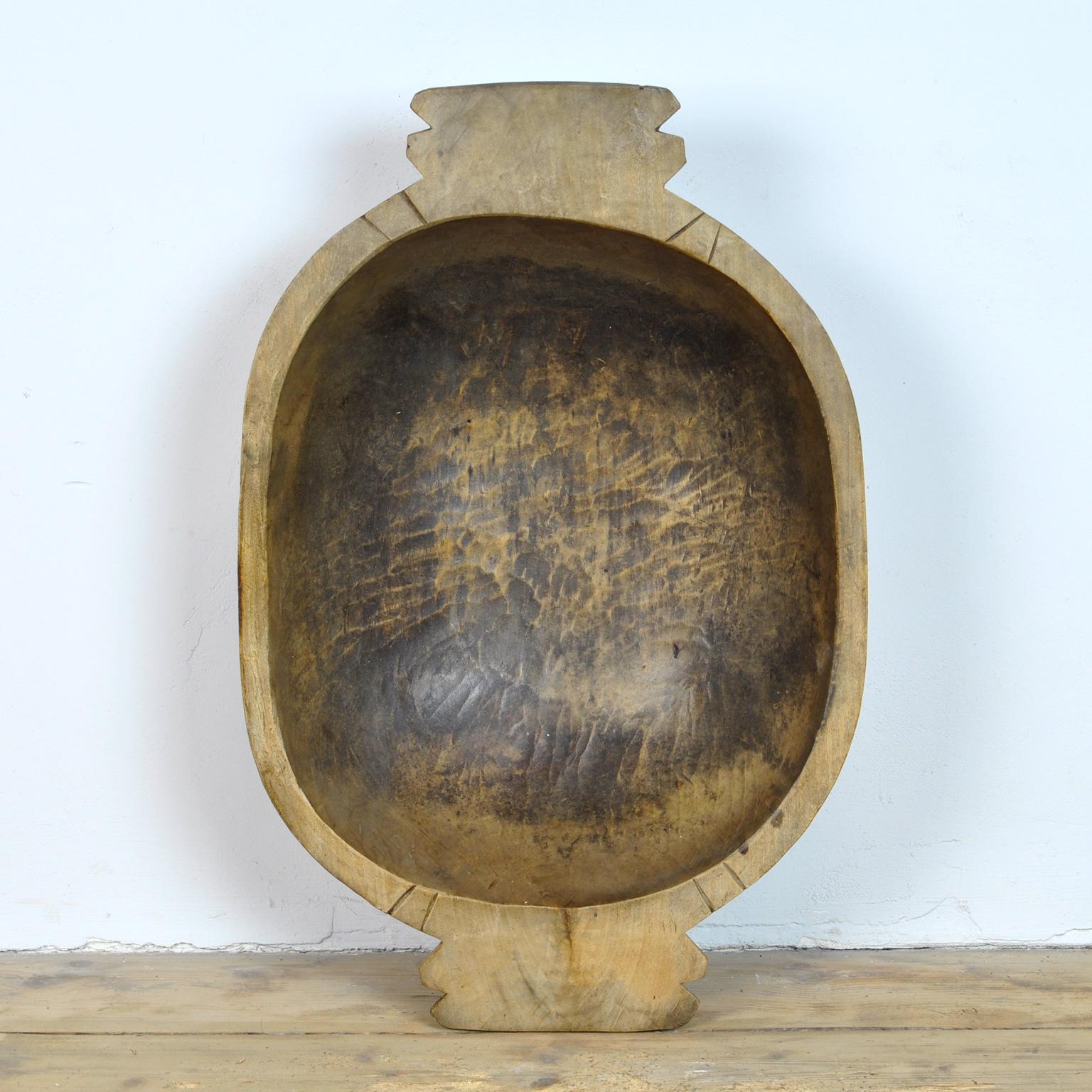 Handmade Wooden Dough Bowl, Early 1900s In Good Condition In Amsterdam, Noord Holland