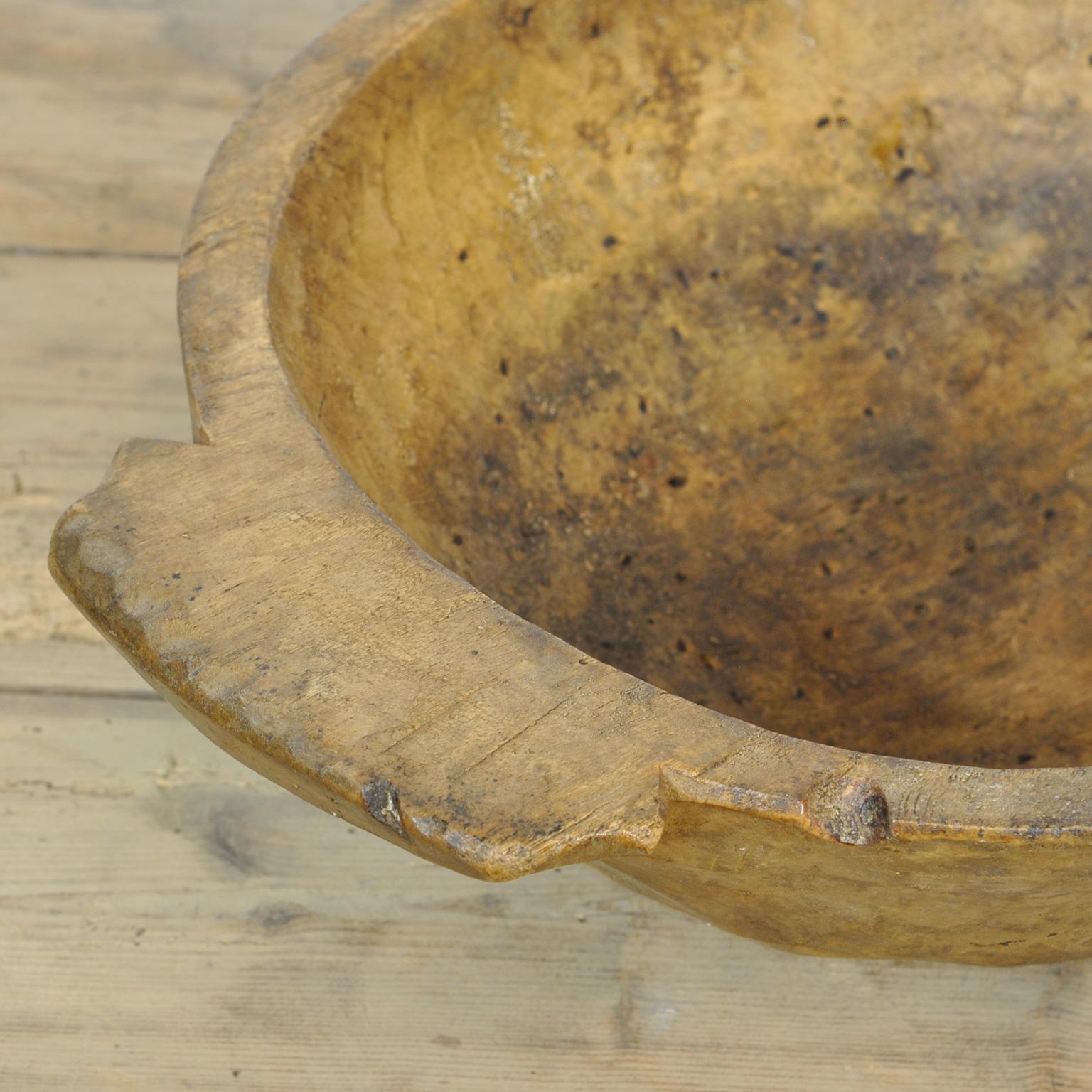 Handmade Wooden Dough Bowl, Early 1900s In Good Condition For Sale In Amsterdam, Noord Holland