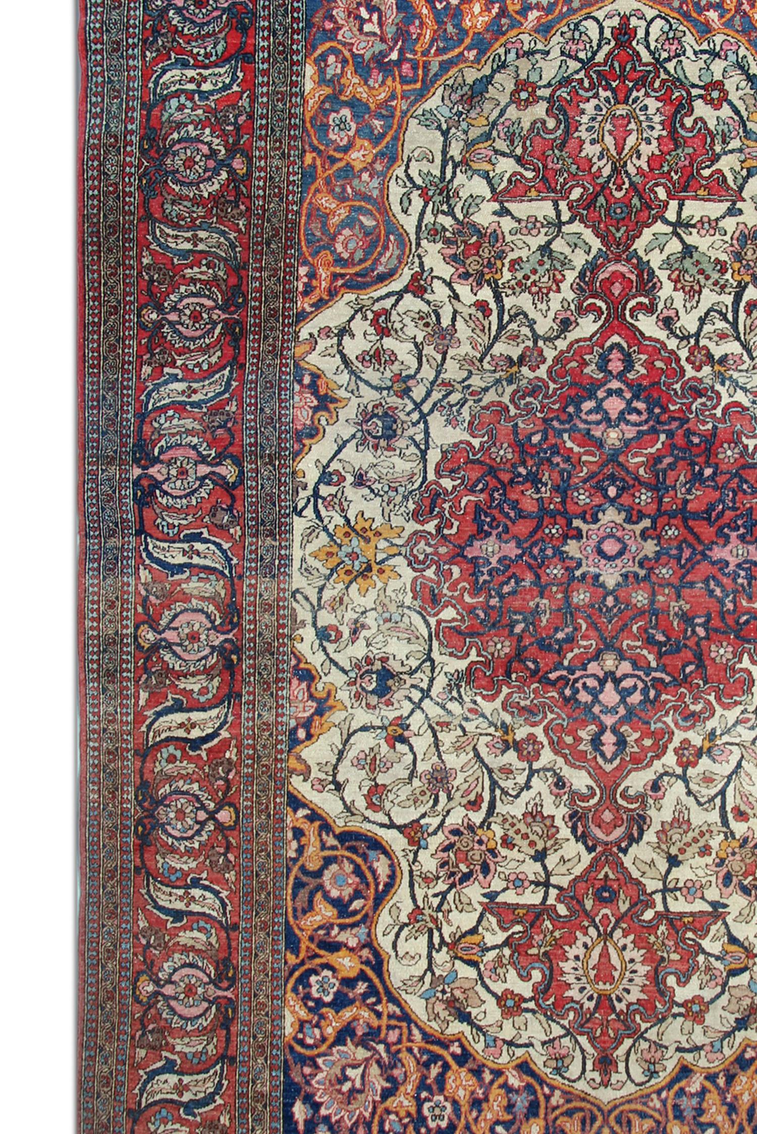 Handgefertigter antiker orientalischer Teppich aus Wolle in Beige, traditioneller Wohnzimmerteppich (Stickerei) im Angebot