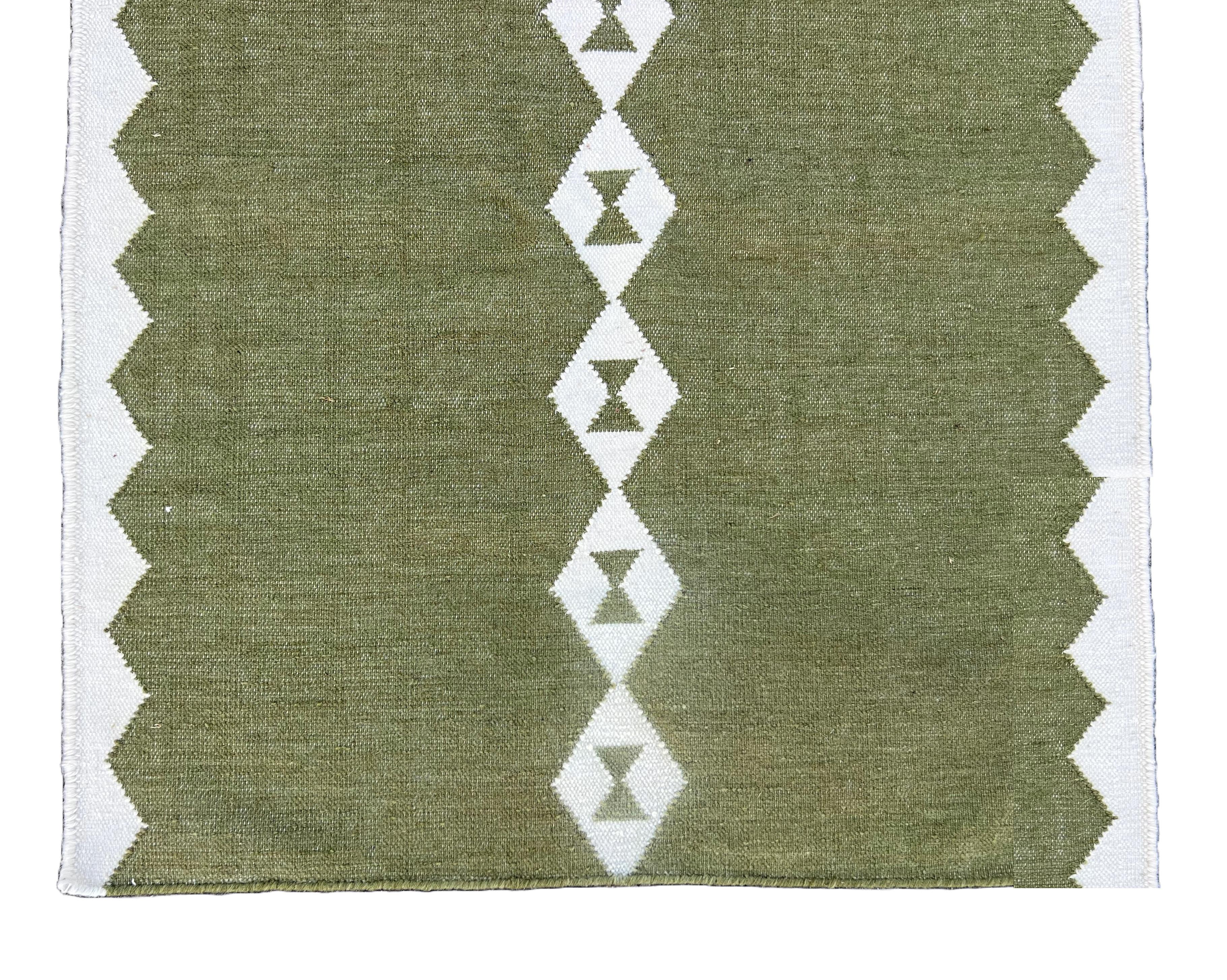 Handmade Wool Area Flat Weave Runner, 3x12 Green, Cream Geometric Indian Dhurrie For Sale 3