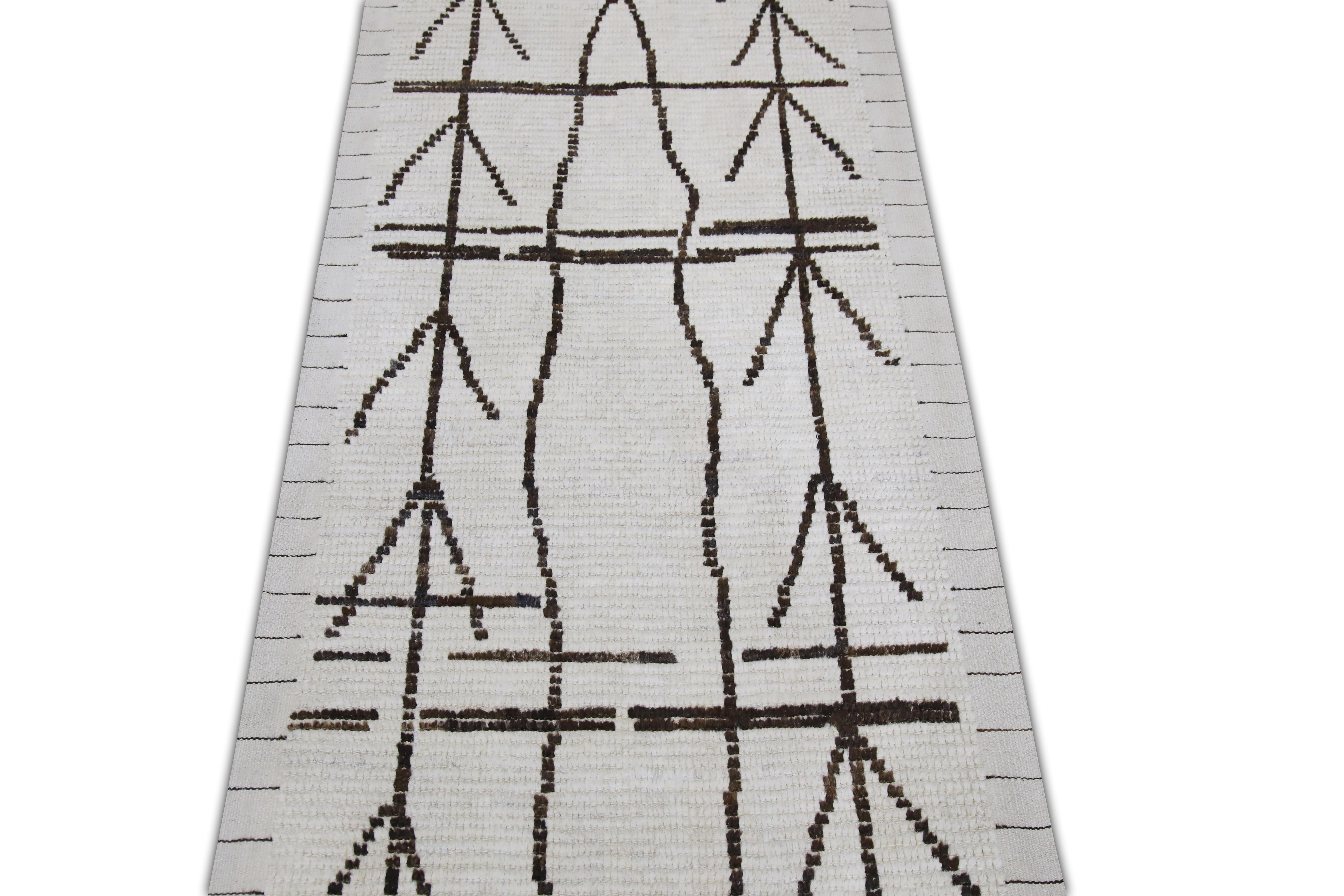  Handmade Wool Tulu Rug in Geometric Design 2'8