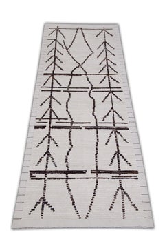 Handmade Wool Tulu Rug in Geometric Design 2'8" x 6'8"