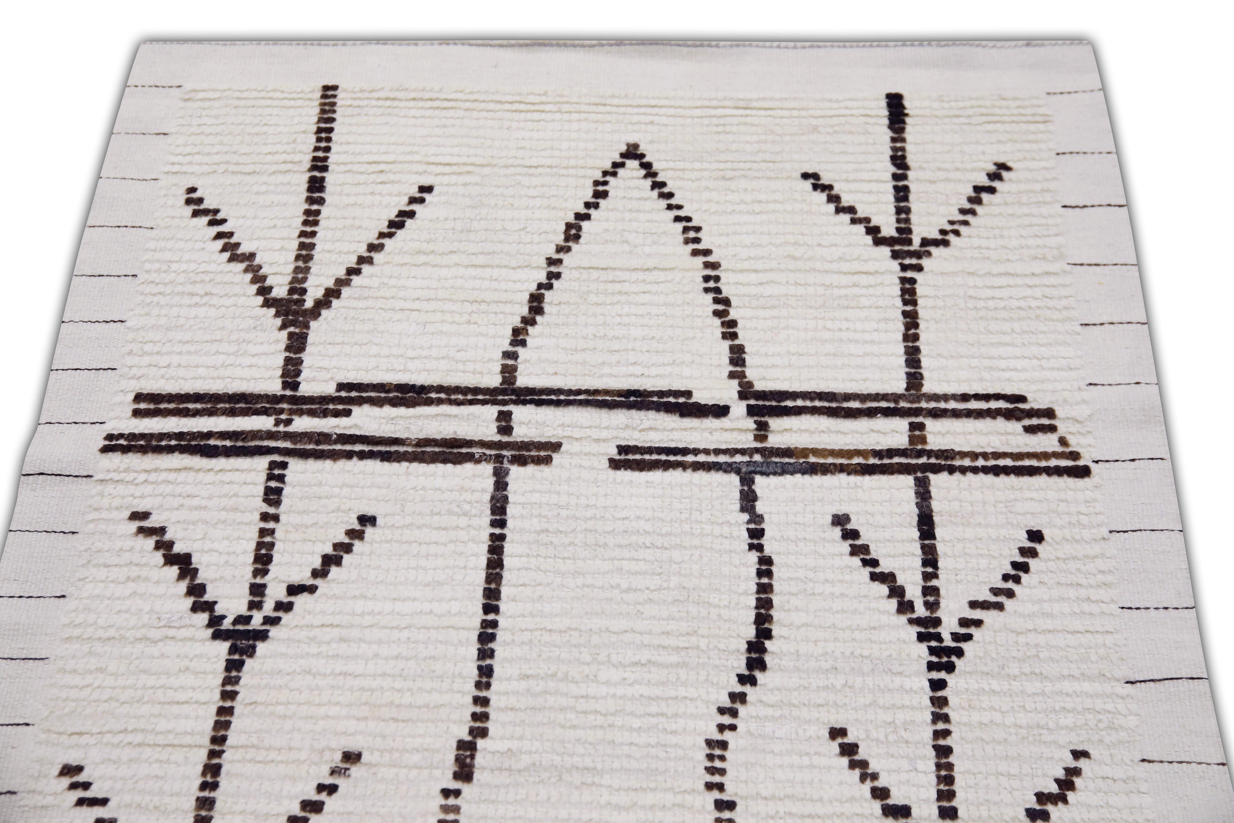 Modern  Handmade Wool Tulu Rug in Geometric Design 2'9