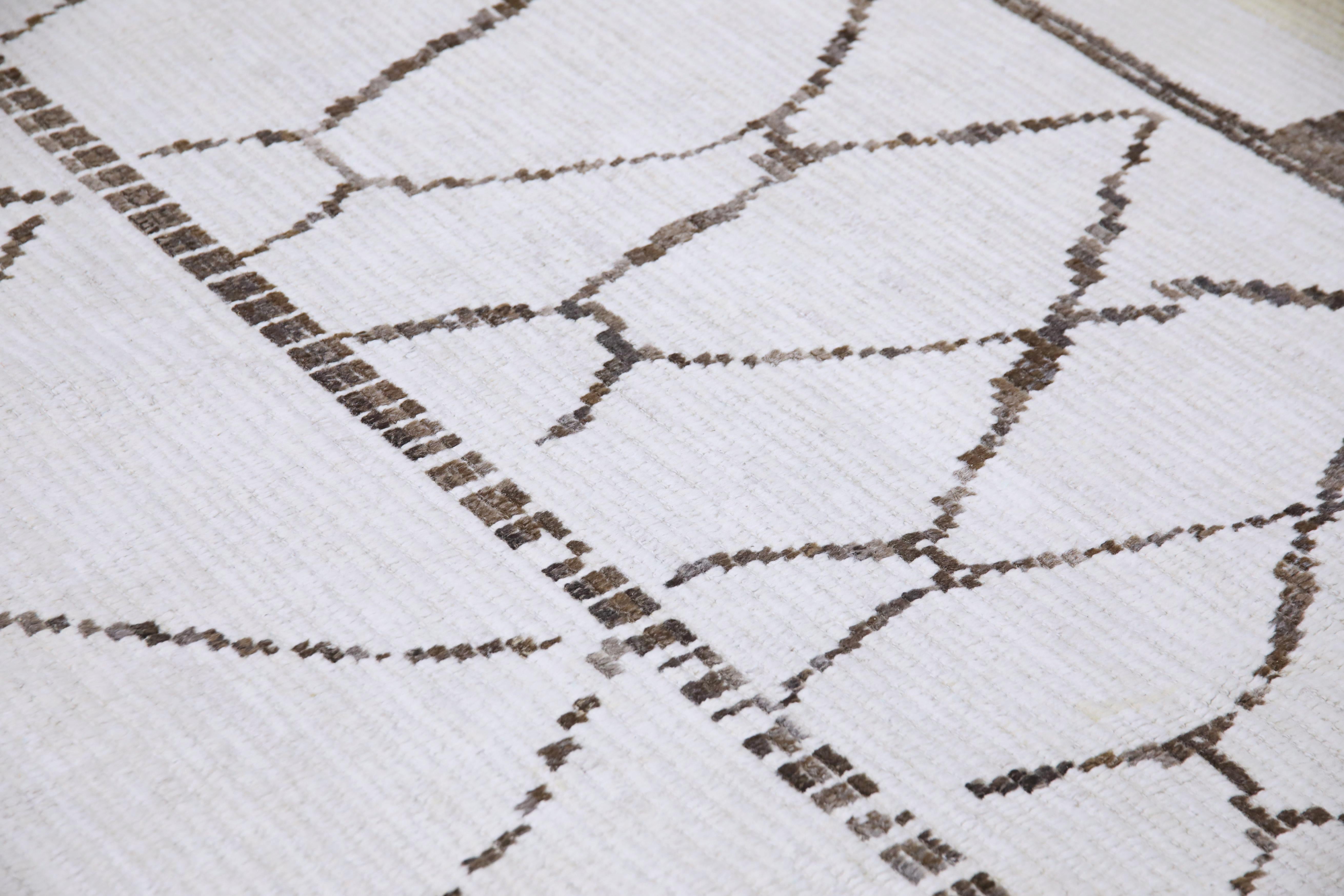  Handmade Wool Tulu Rug in Geometric Design 9'3