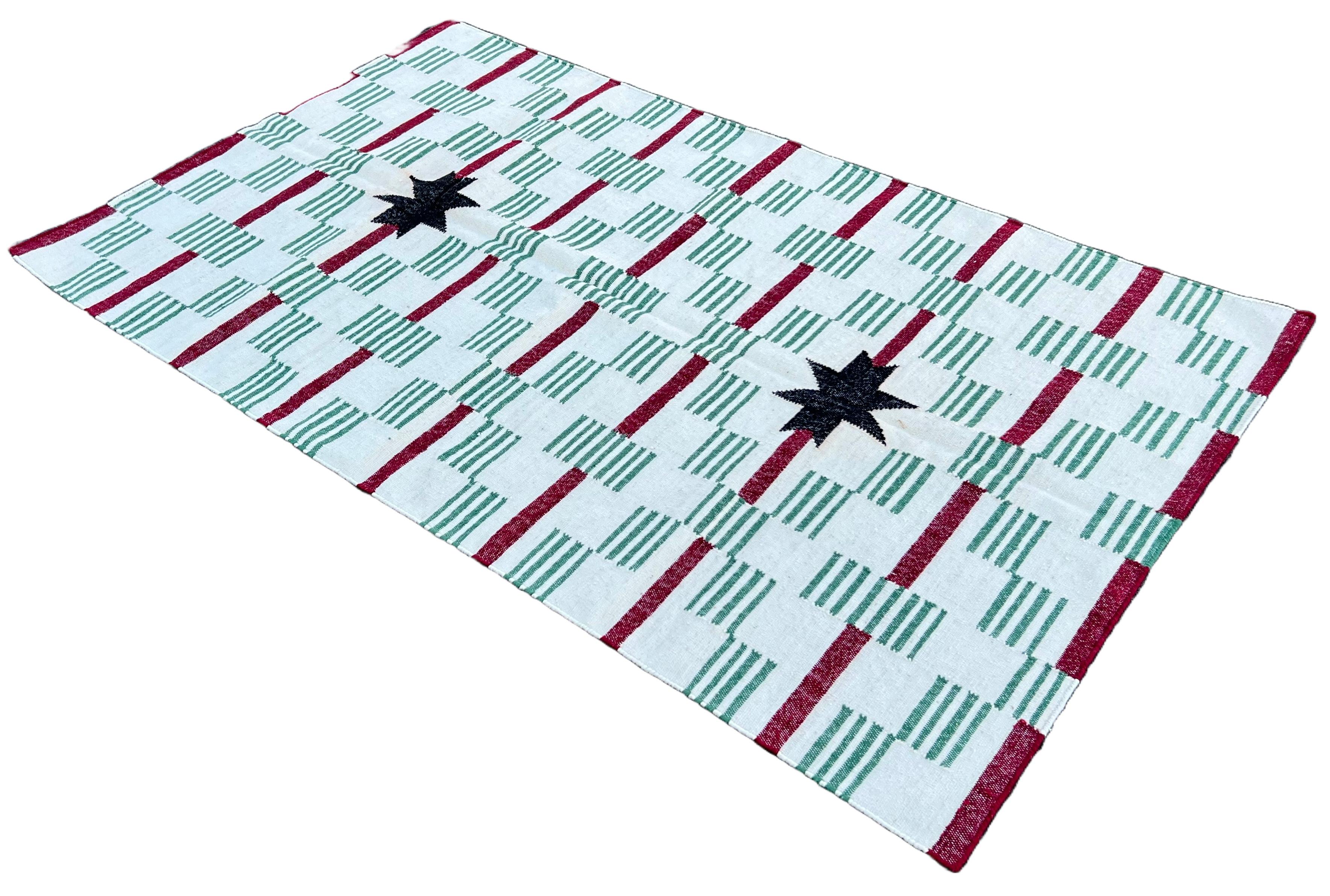 Handmade Woolen Area Flat Weave Rug, 4x7 White, Green Star Dash Indian Dhurrie For Sale 4