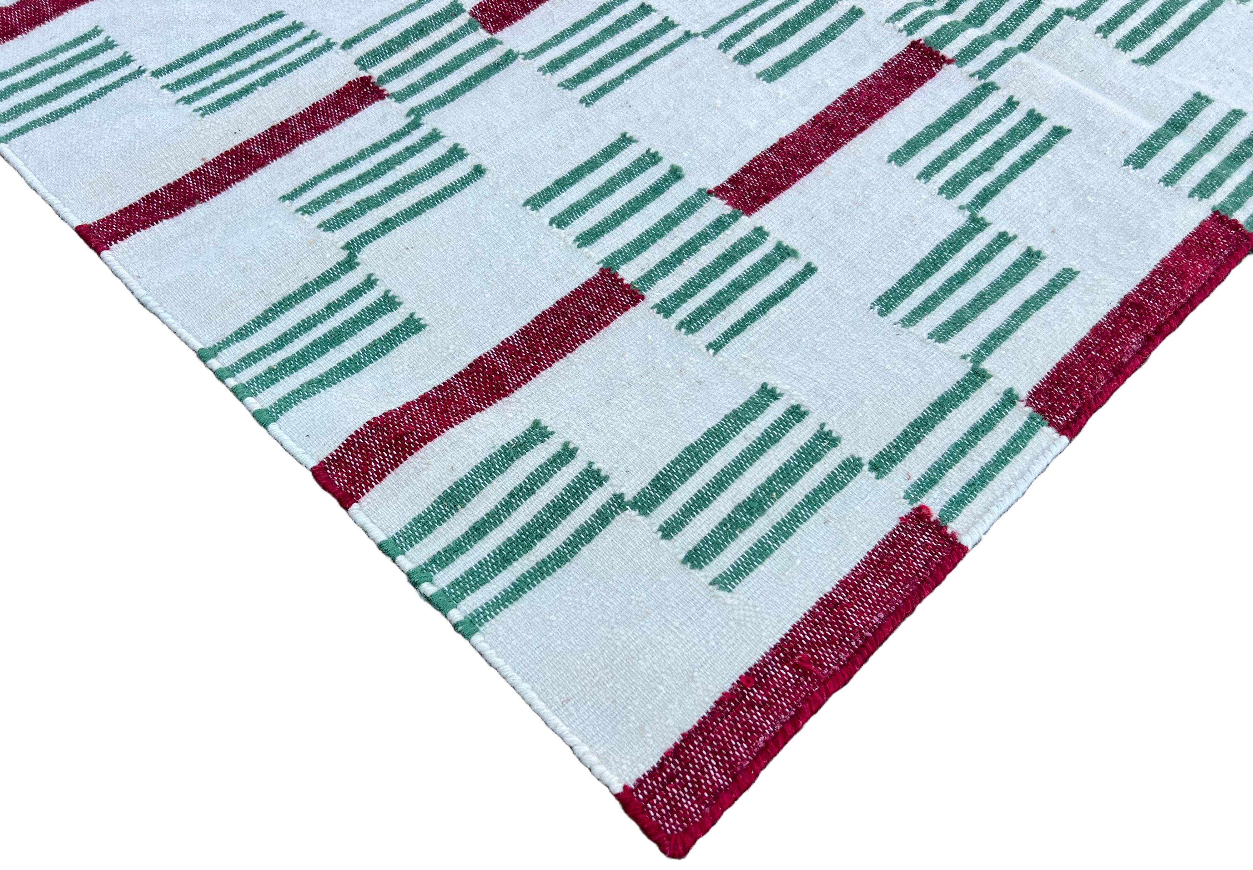Mid-Century Modern Handmade Woolen Area Flat Weave Rug, 4x7 White, Green Star Dash Indian Dhurrie For Sale