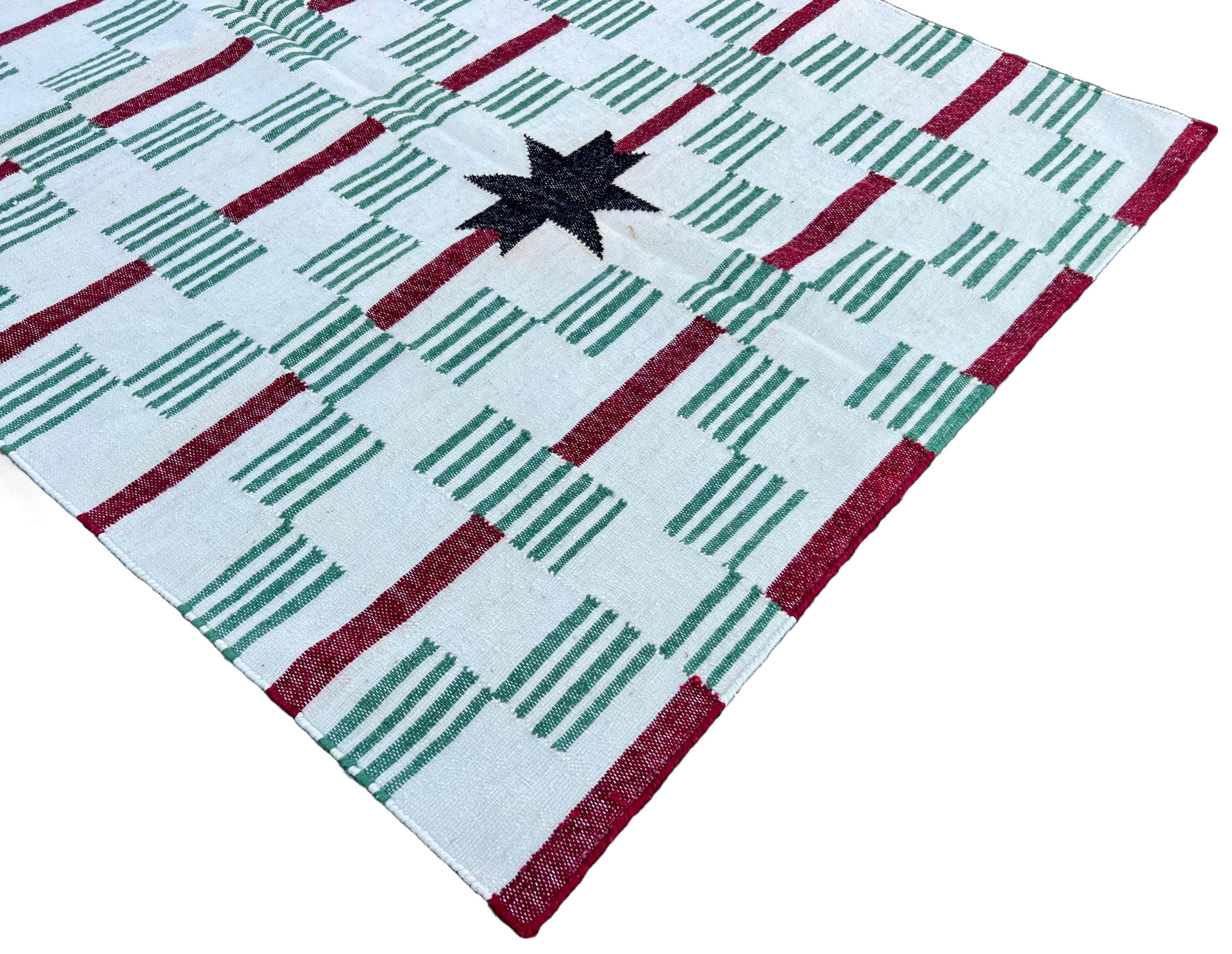 Hand-Woven Handmade Woolen Area Flat Weave Rug, 4x7 White, Green Star Dash Indian Dhurrie For Sale