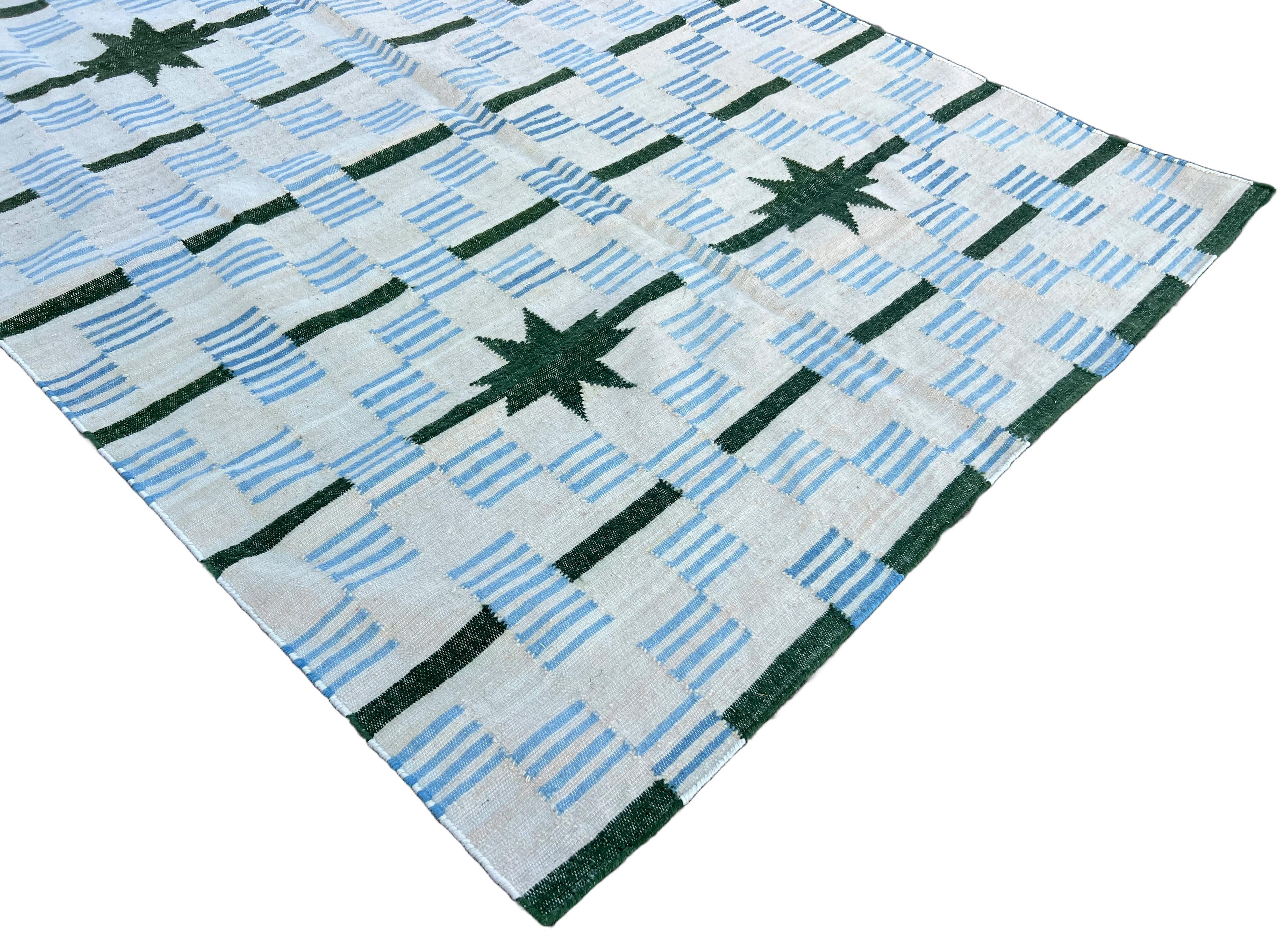 Hand-Woven Handmade Woolen Area Flat Weave Rug, 5x7 White, Green Star Dash Indian Dhurrie For Sale