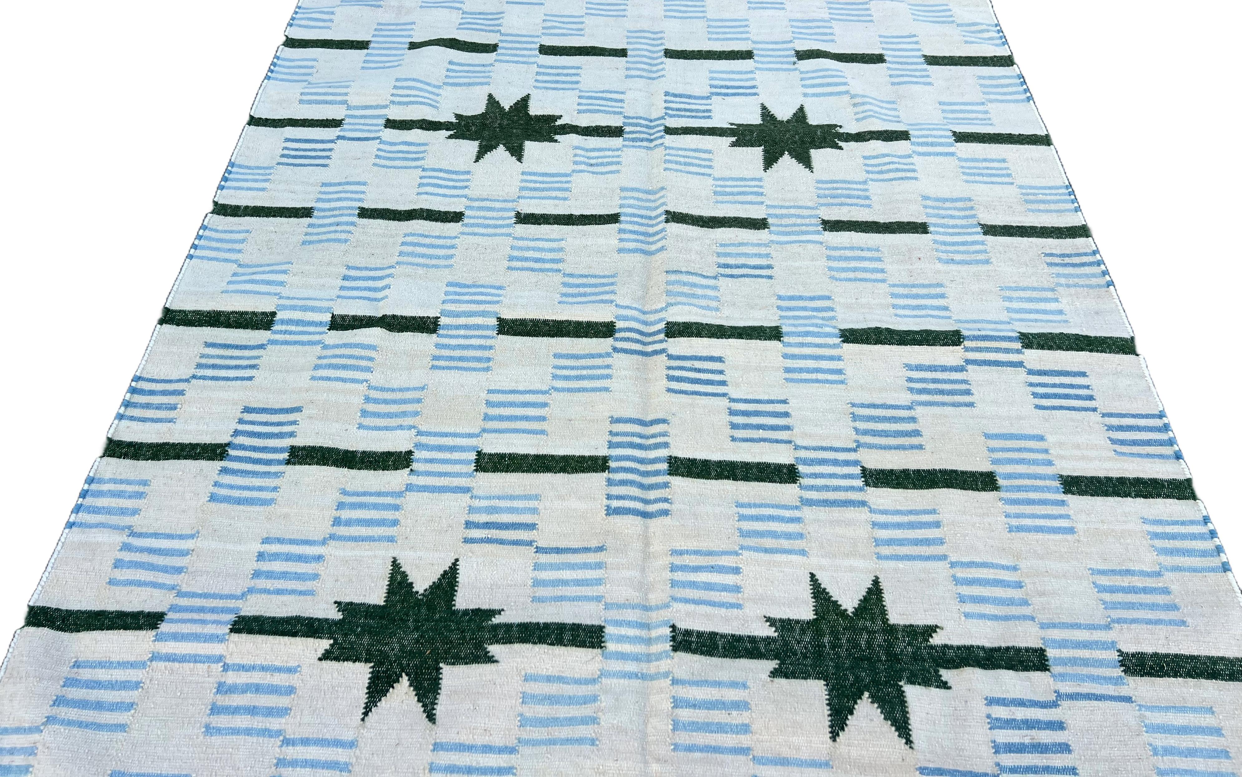 Contemporary Handmade Woolen Area Flat Weave Rug, 5x7 White, Green Star Dash Indian Dhurrie For Sale