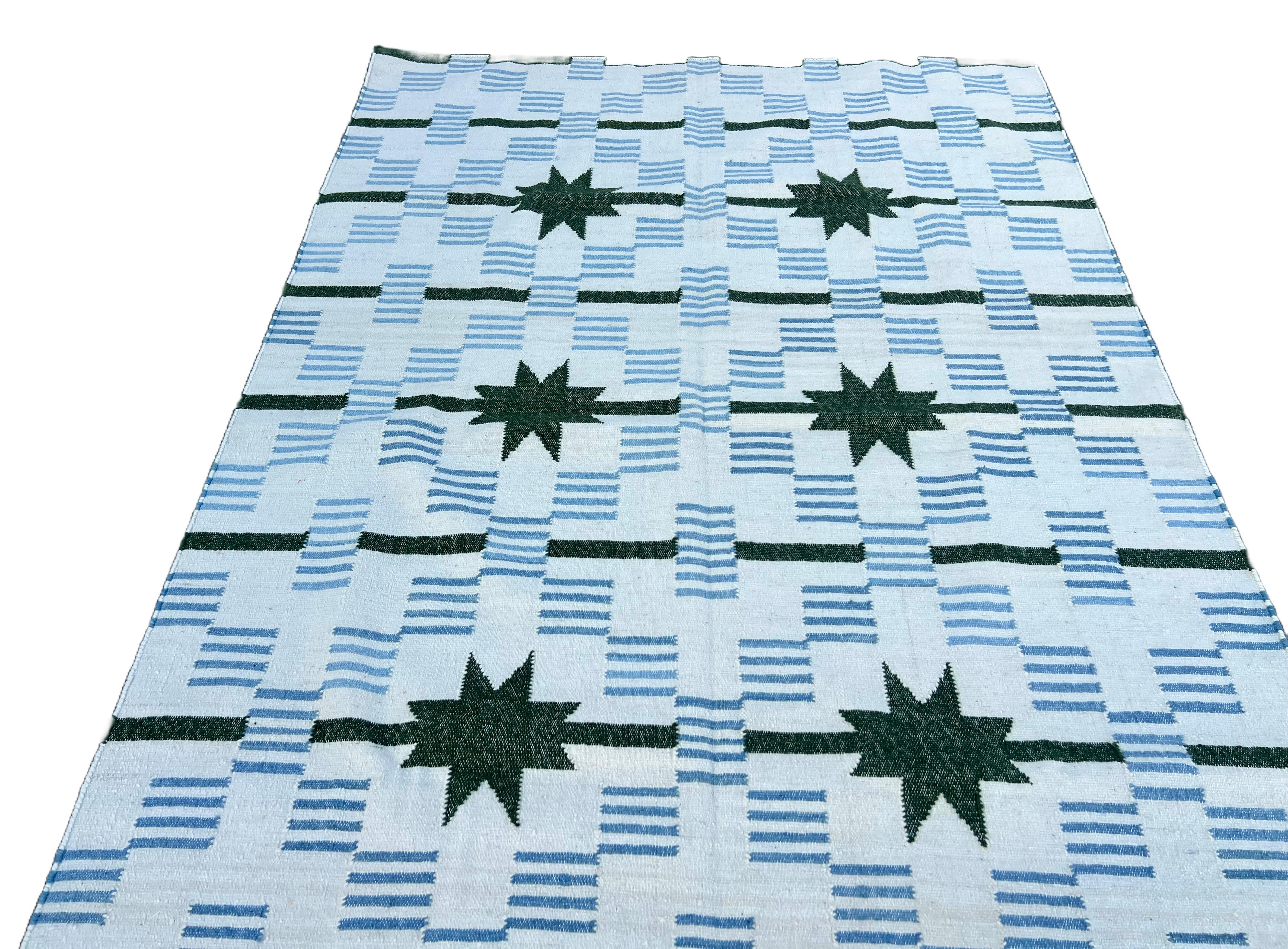 XXIe siècle et contemporain Tapis de sol en laine tissé à plat, 5x8 blanc, vert Star Dash Indian Dhurrie en vente