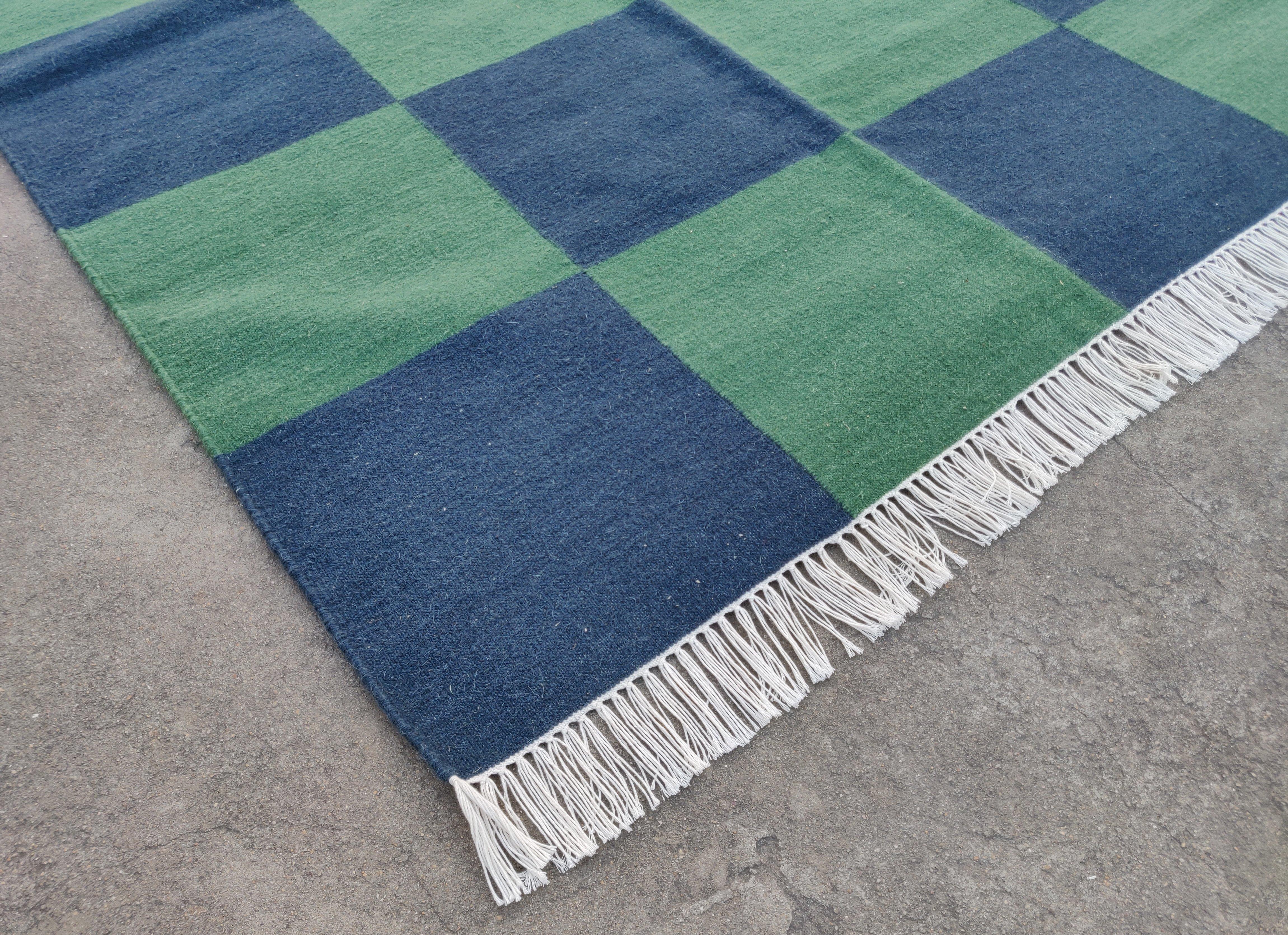 Handmade Woolen Area Flat Weave Rug, 6x9 Blue And Green Tile Checked Dhurrie Rug In New Condition For Sale In Jaipur, IN