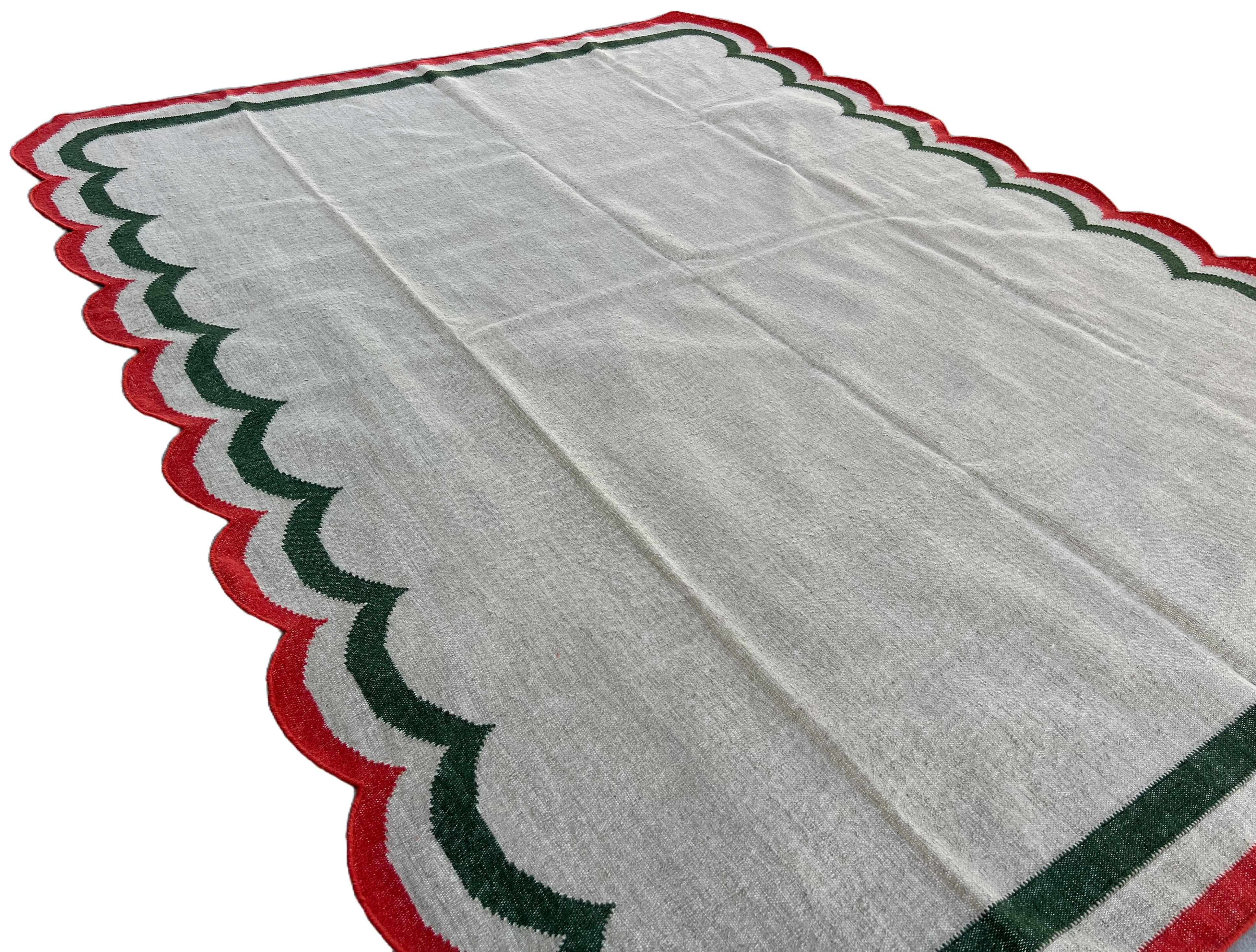 Contemporary Handmade Woolen Area Flat Weave Rug, 8x10 Beige And Red Scalloped Indian Dhurrie For Sale