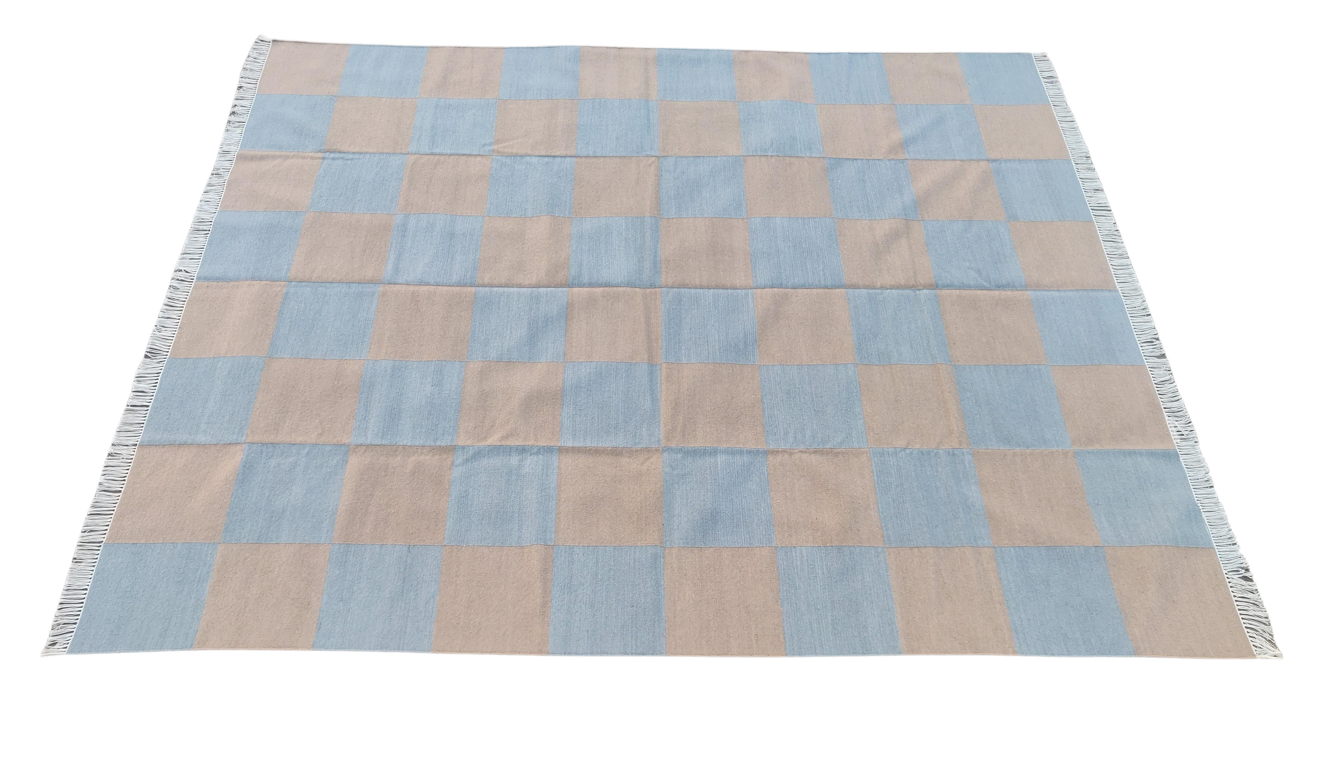 Handmade Woolen Area Flat Weave Rug, 8x10 Grey And Beige Checked Indian Dhurrie For Sale 8
