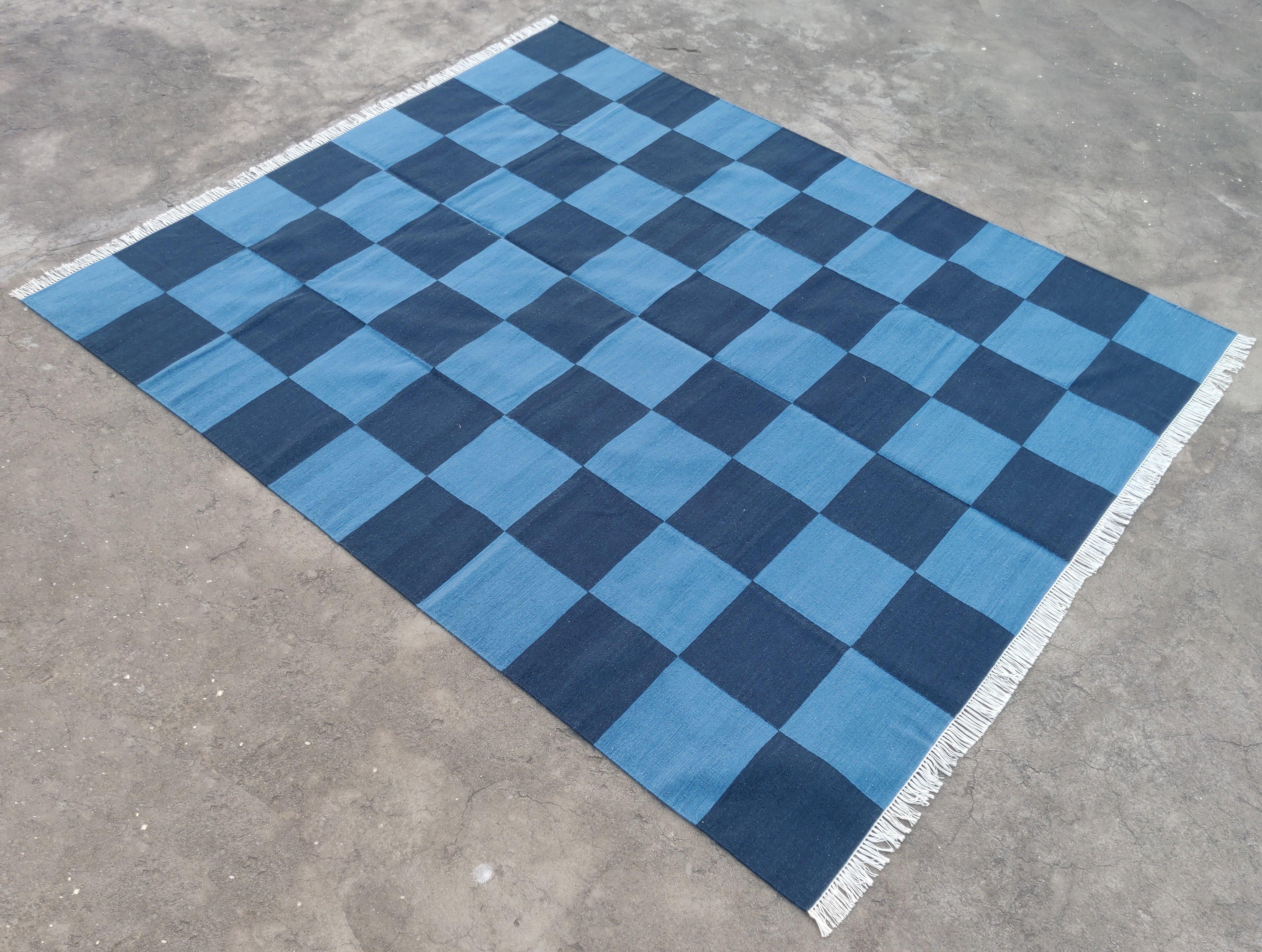 Handmade Woolen Area Flat Weave Rug, 8x10 Indigo Blue Checked Indian Dhurrie Rug For Sale 7