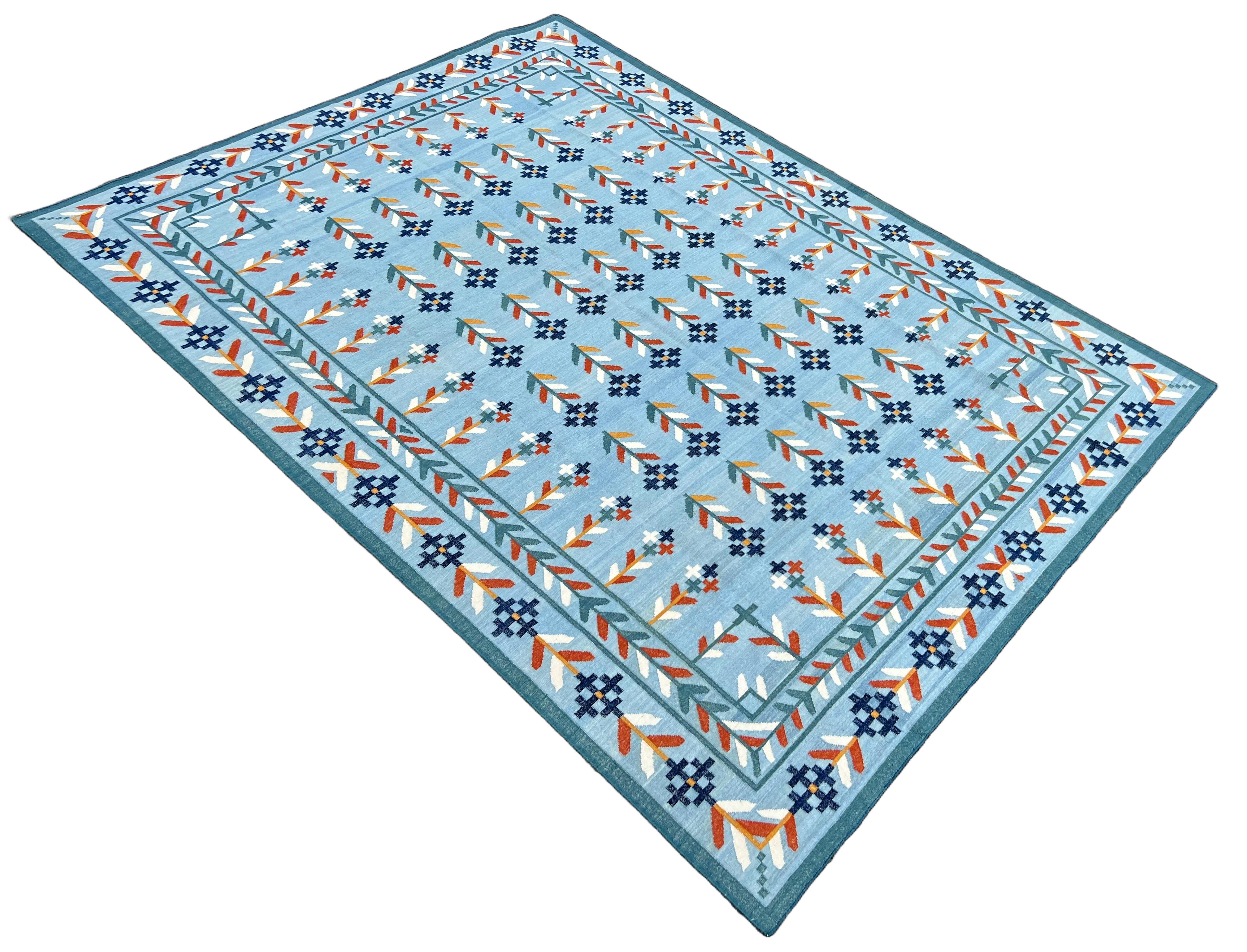 Handmade Woolen Area Flat Weave Rug, 9x12 Blue, Cream, Red Leaf Indian Dhurrie For Sale 4