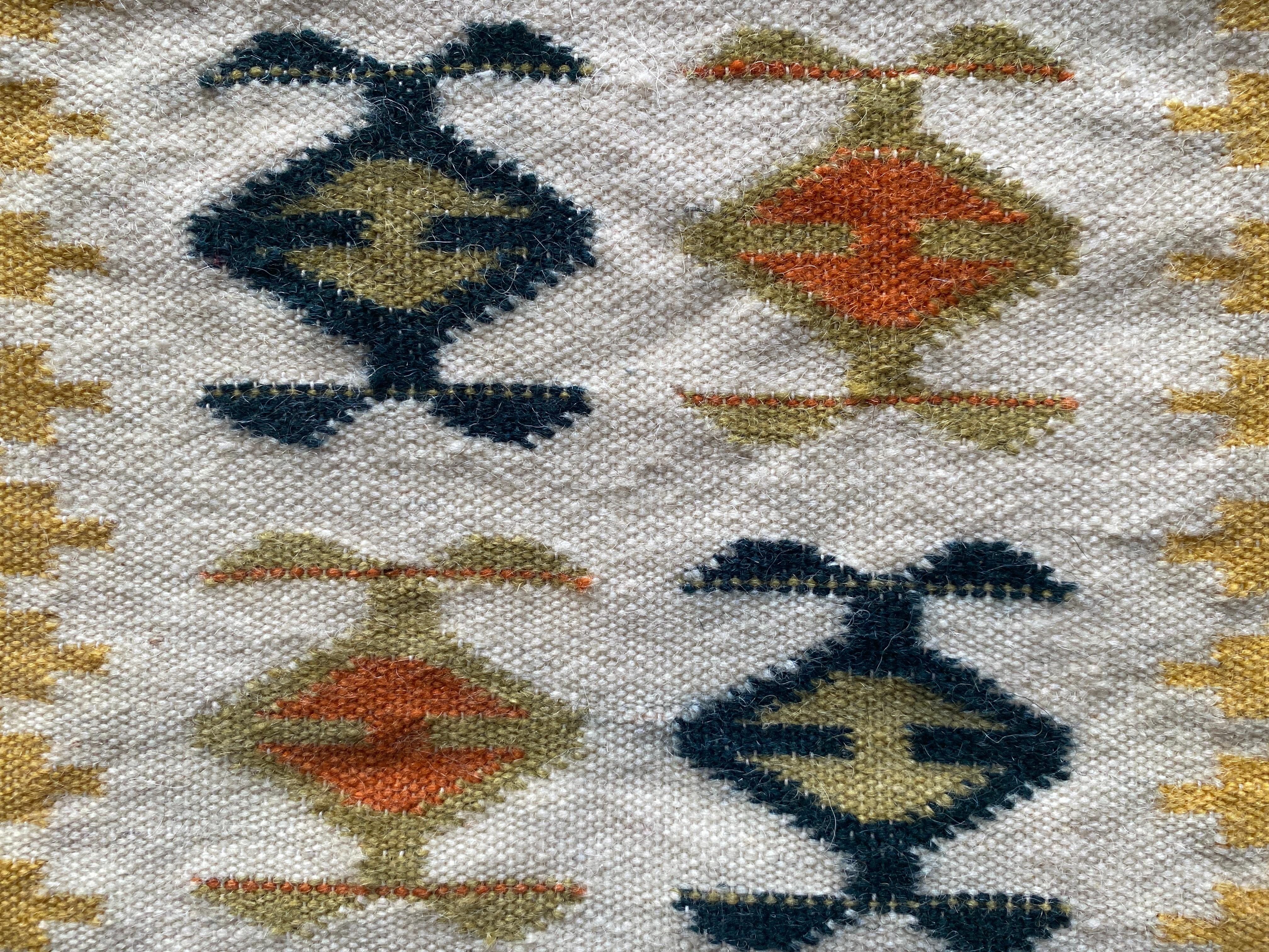 Tapiz de tejido plano amarillo y blanco crema hecho a mano, Vlasti, Grecia, años 1960-70 en venta 4
