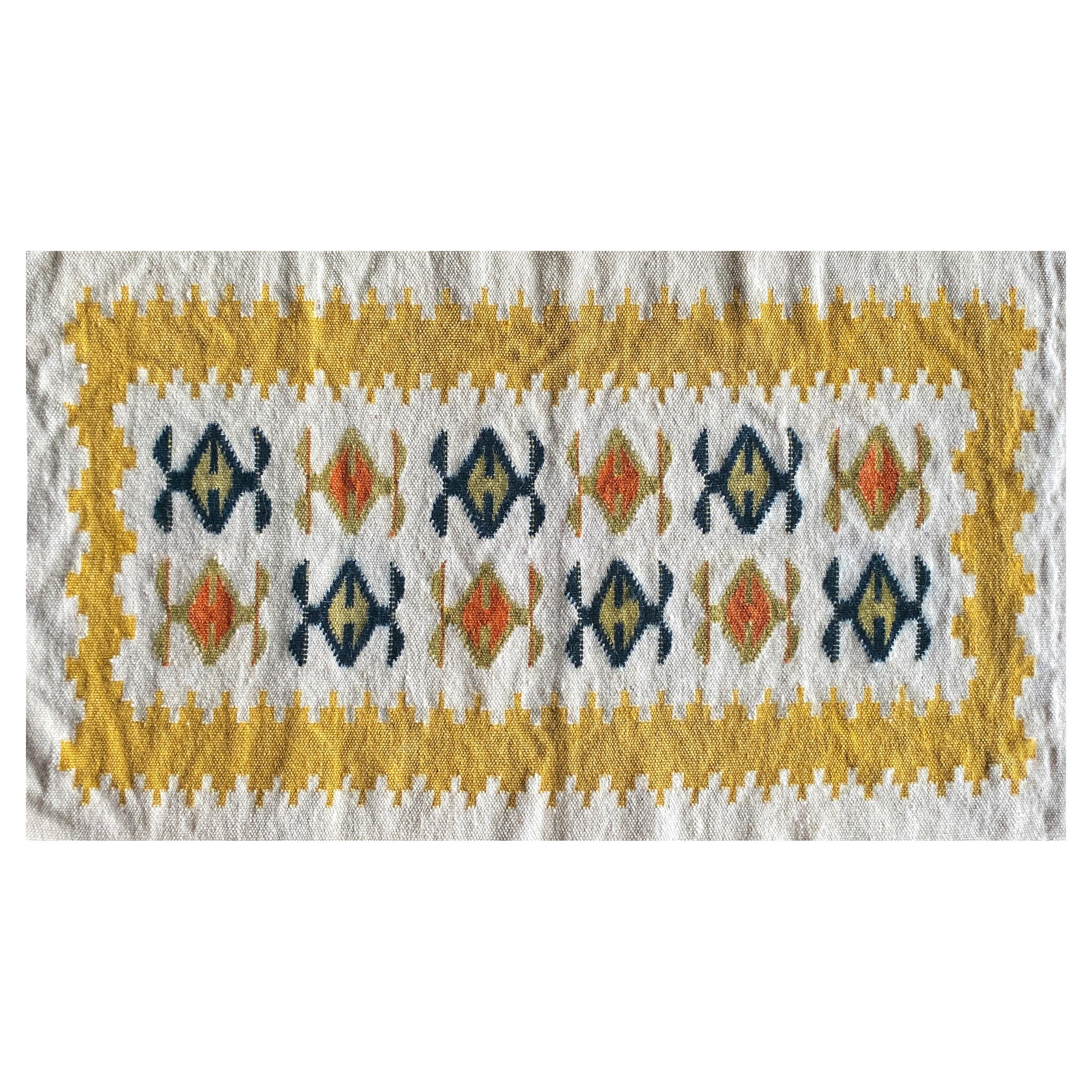 Tapiz de tejido plano amarillo y blanco crema hecho a mano, Vlasti, Grecia, años 1960-70 finales del siglo XX en venta