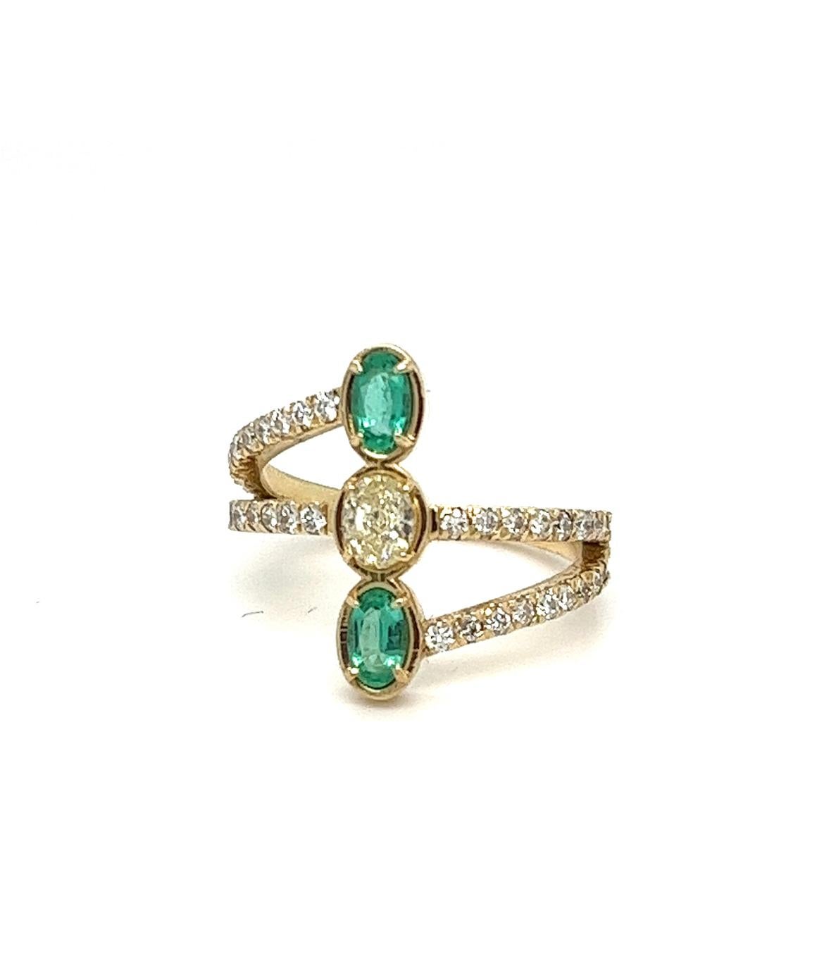 Handmade Yellow, White Diamonds and Emerald Trendy ring. For Sale 3