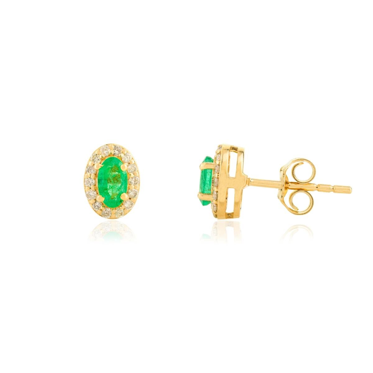 Boucles d'oreilles pour mère en or jaune 18 carats faites à la main et ornées d'émeraudes et de diamants de Zambie en vente 1