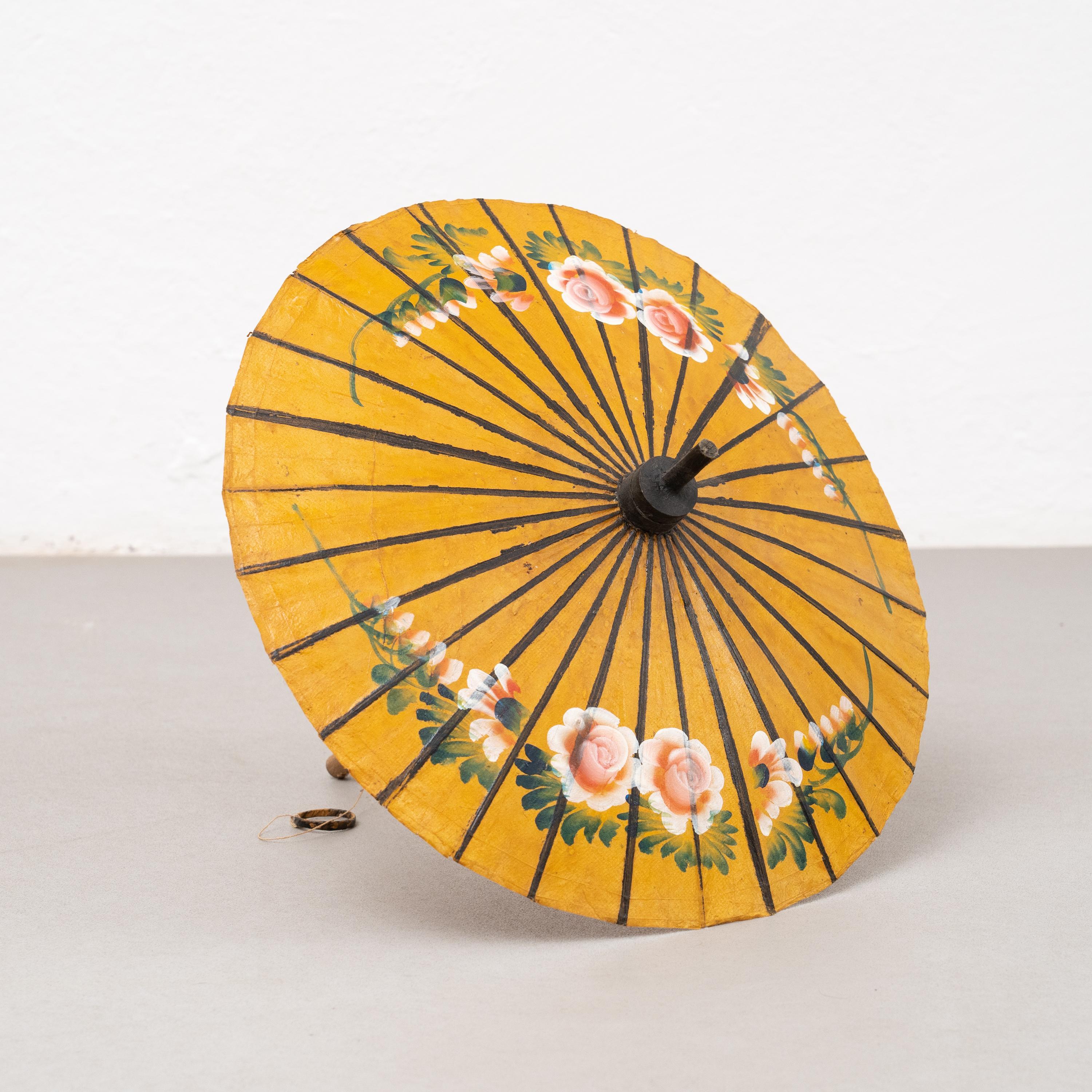 Handbemalter Bamboo Umbrella, um 1950 im Angebot 4
