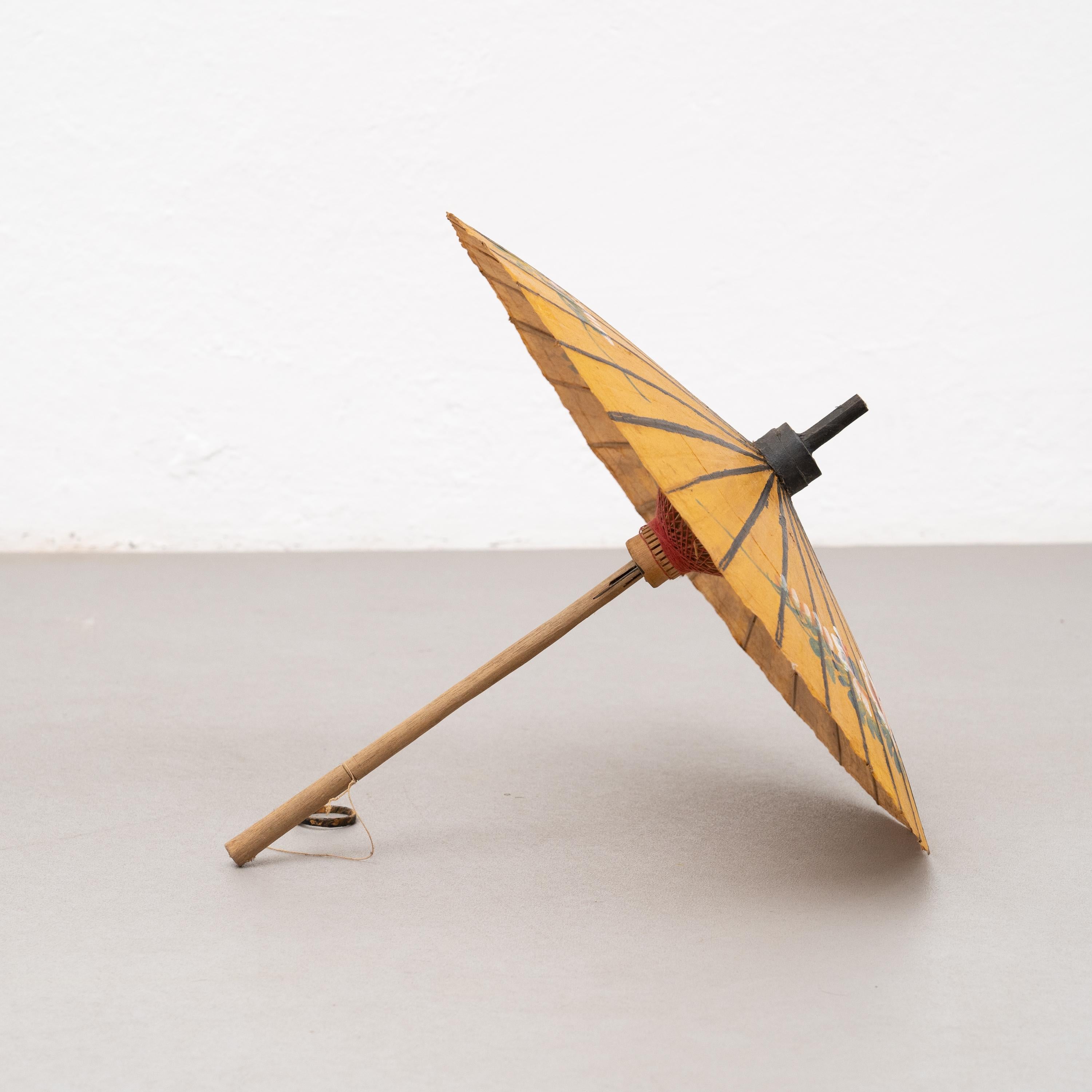 Handpainted Bamboo Umbrella, circa 1950 For Sale 4