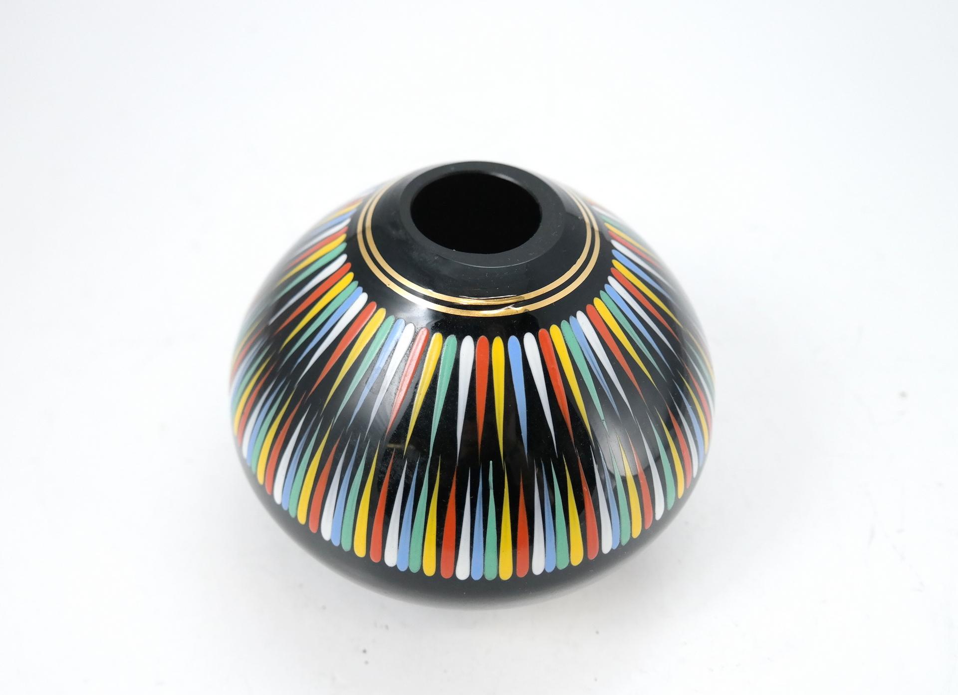 Mid-Century Colorful Glass Vase by VEB Kunstglas Arnstadt, 1960s In Good Condition For Sale In Budapest, HU