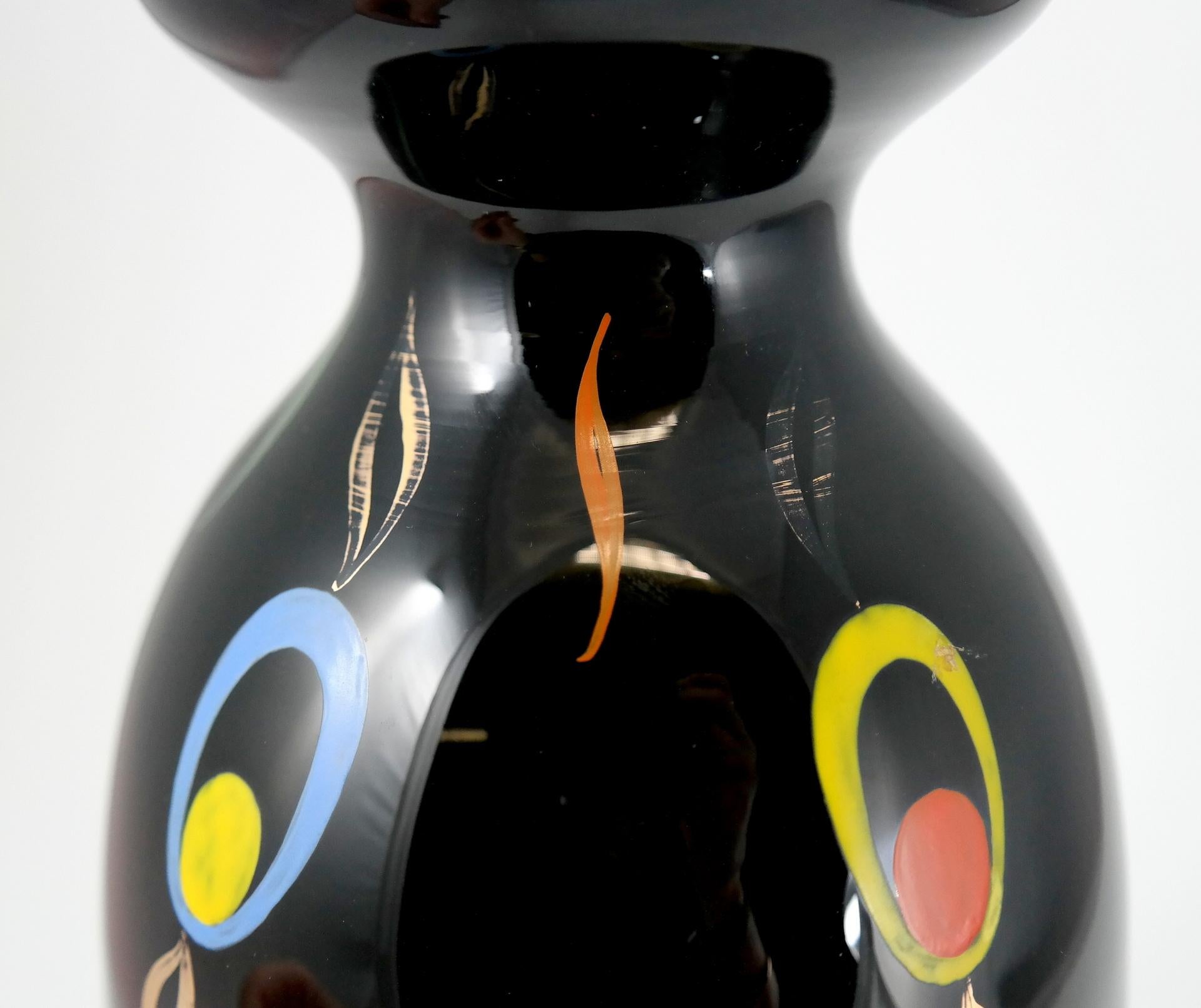 Hand Painted Black Glass Vase by VEB Kunstglas Arnstadt, 1960s In Good Condition In Budapest, HU