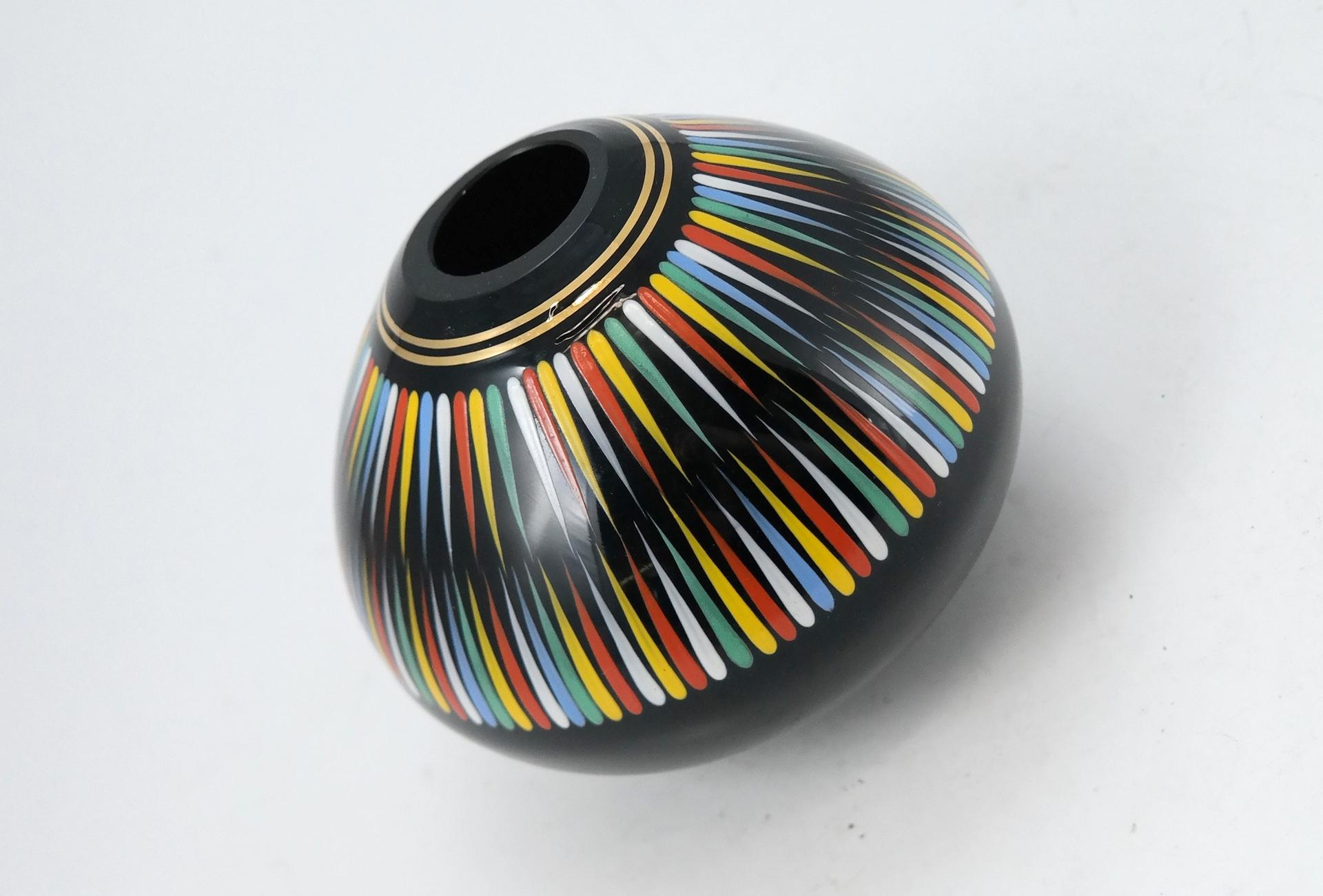 Mid-Century Colorful Glass Vase by VEB Kunstglas Arnstadt, 1960s For Sale 1