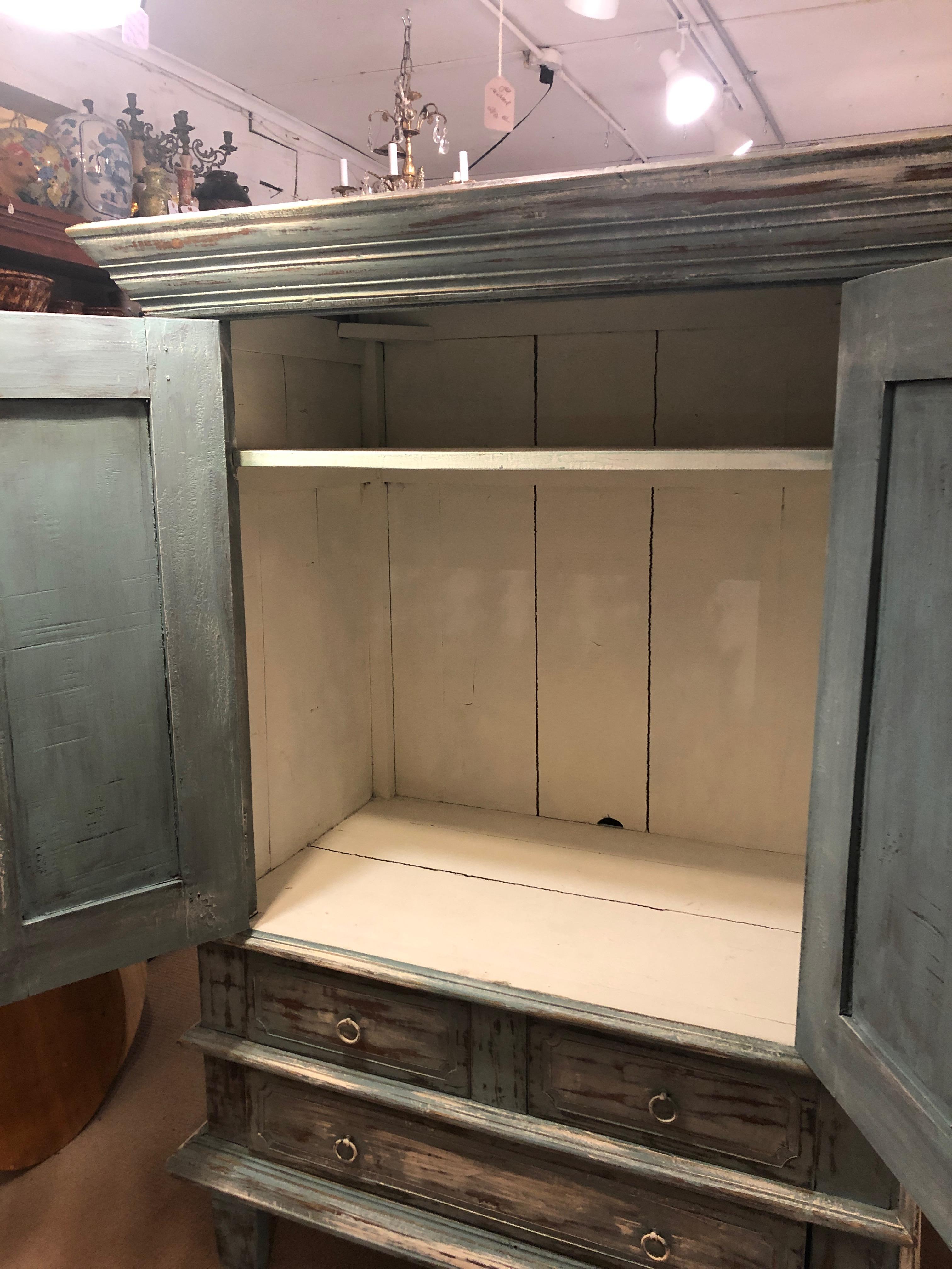 Handpainted Country Distressed Storage Cabinet Armoire In Good Condition In Hopewell, NJ