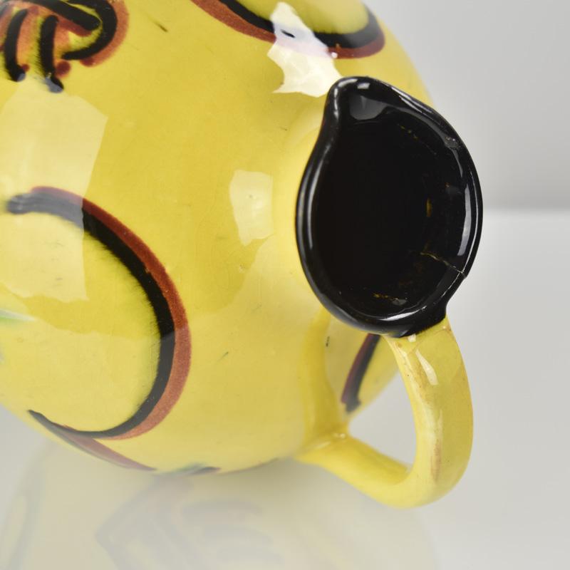 Tedesco Vaso a brocca in ceramica tedesca dell'epoca Bauhaus dipinto a mano - Design suprematista Art Deco in vendita